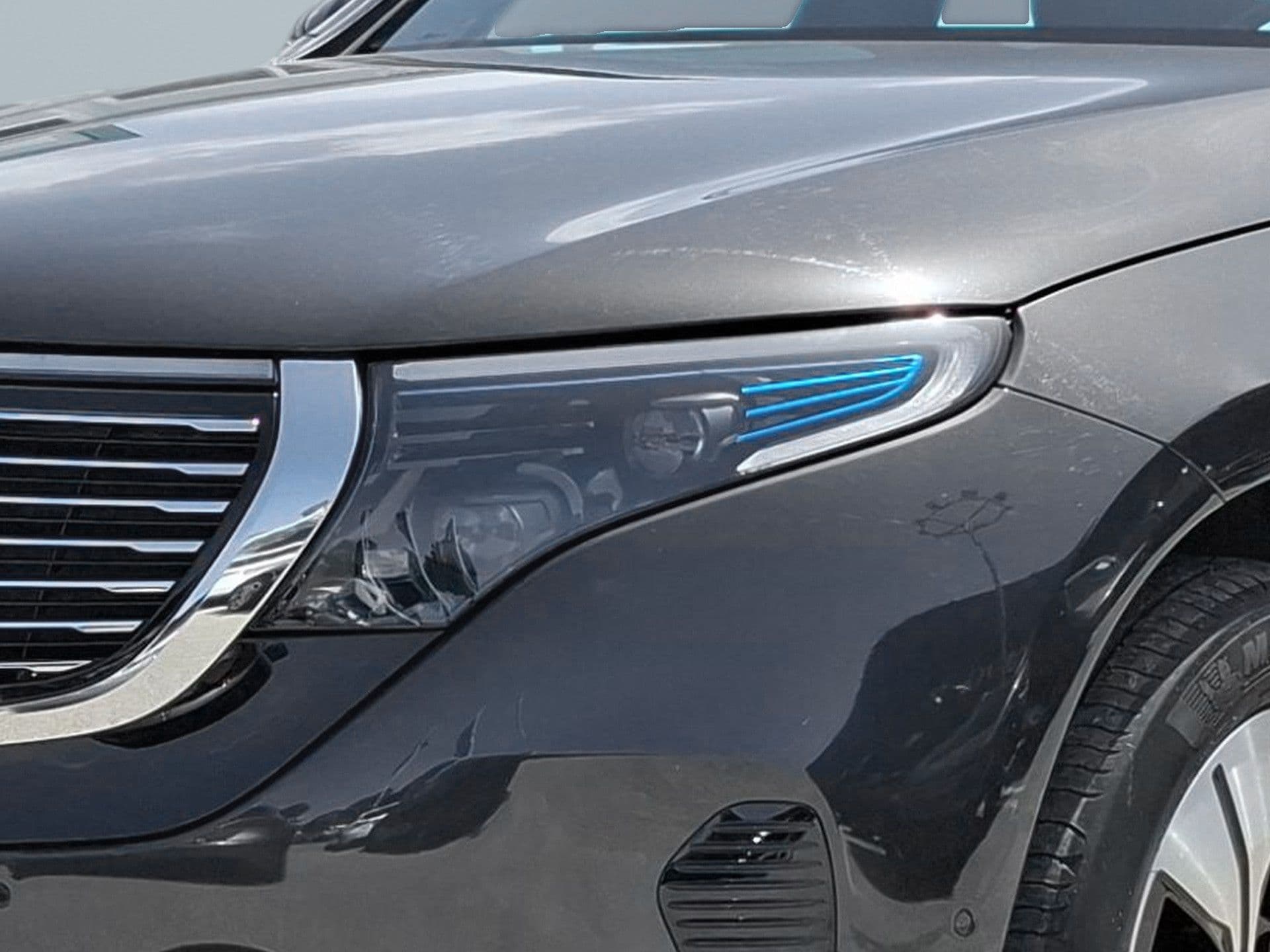 Mercedes-Benz EQC - 5
