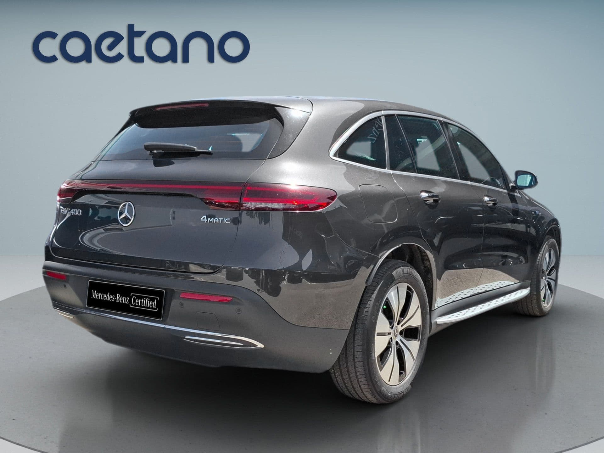 Mercedes-Benz EQC - 8