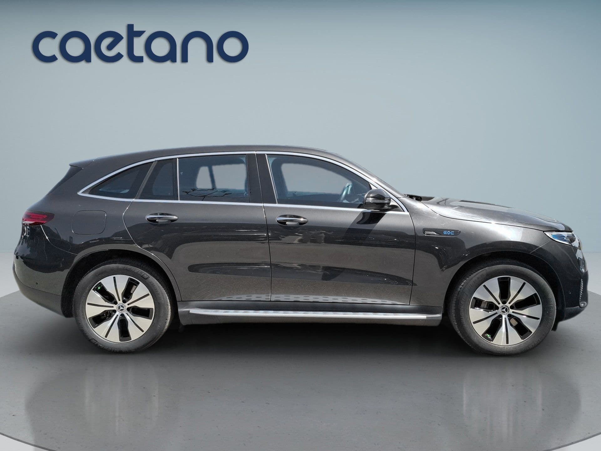 Mercedes-Benz EQC - 10