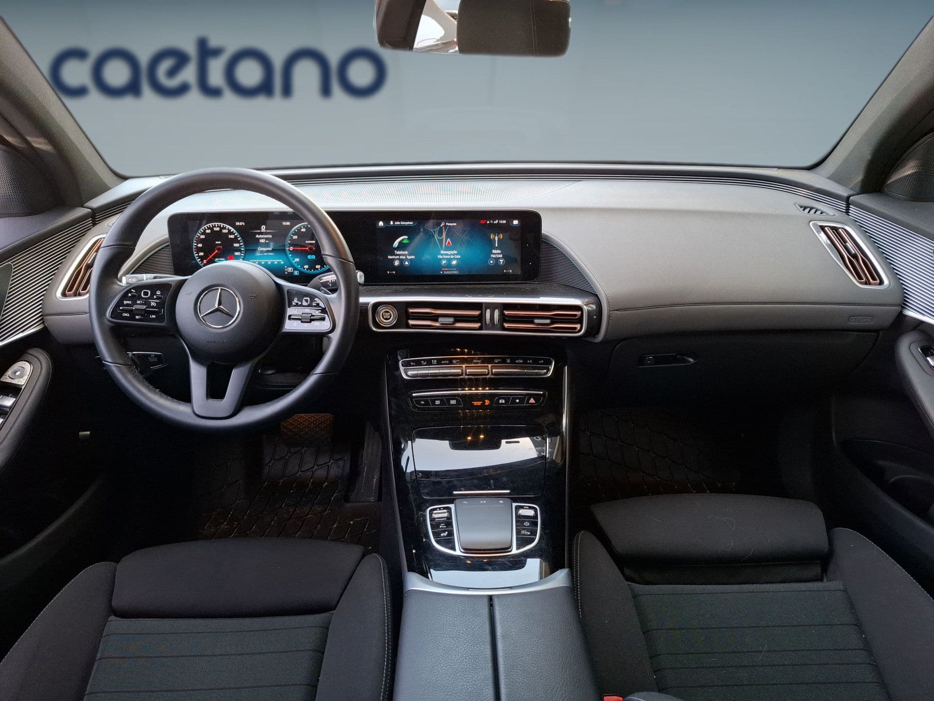 Mercedes-Benz EQC - 12