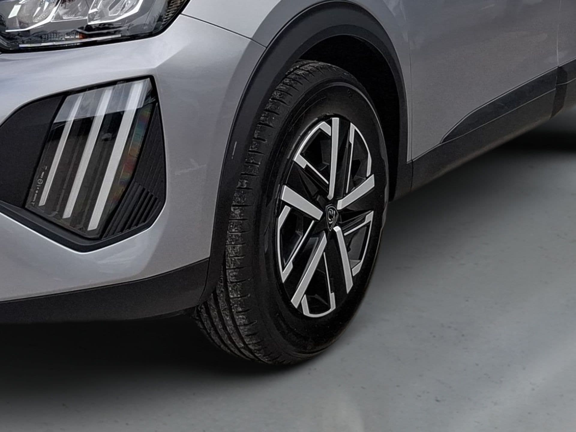 Peugeot 2008 - 4