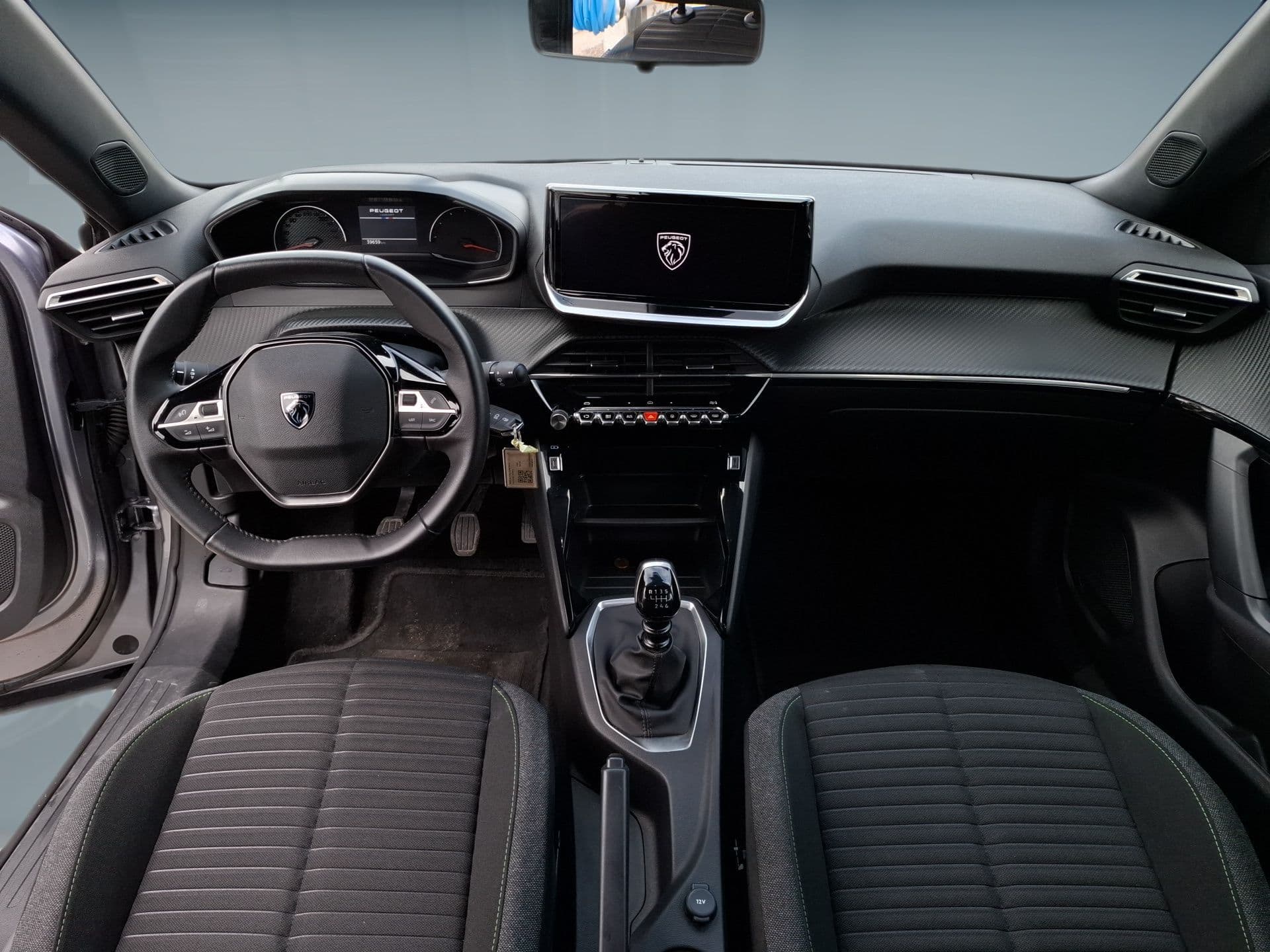 Peugeot 2008 - 12
