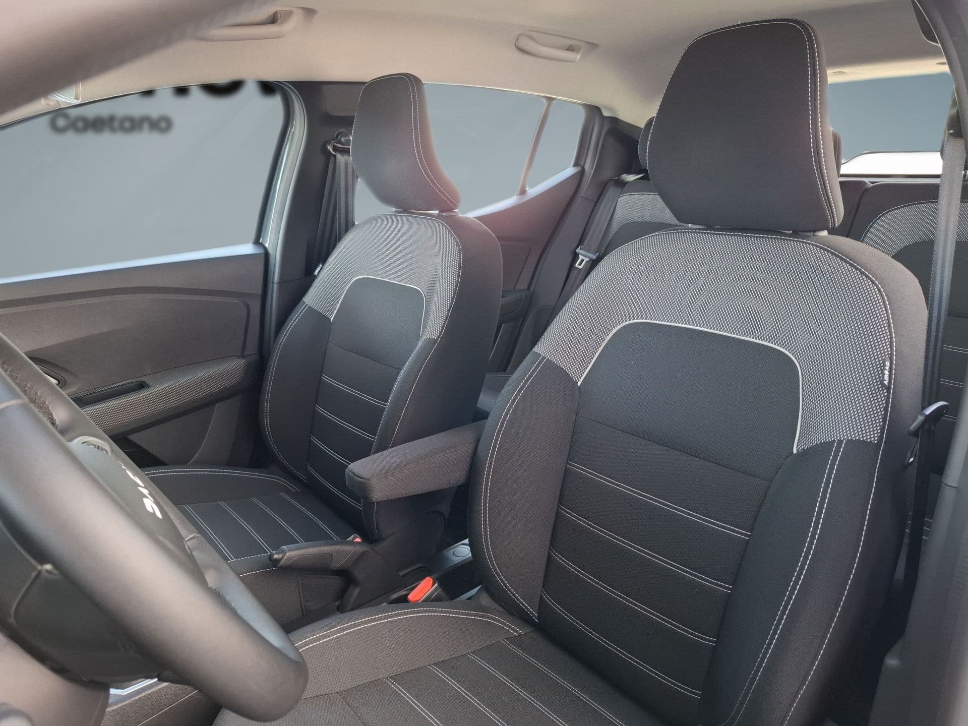 Dacia Sandero - 11