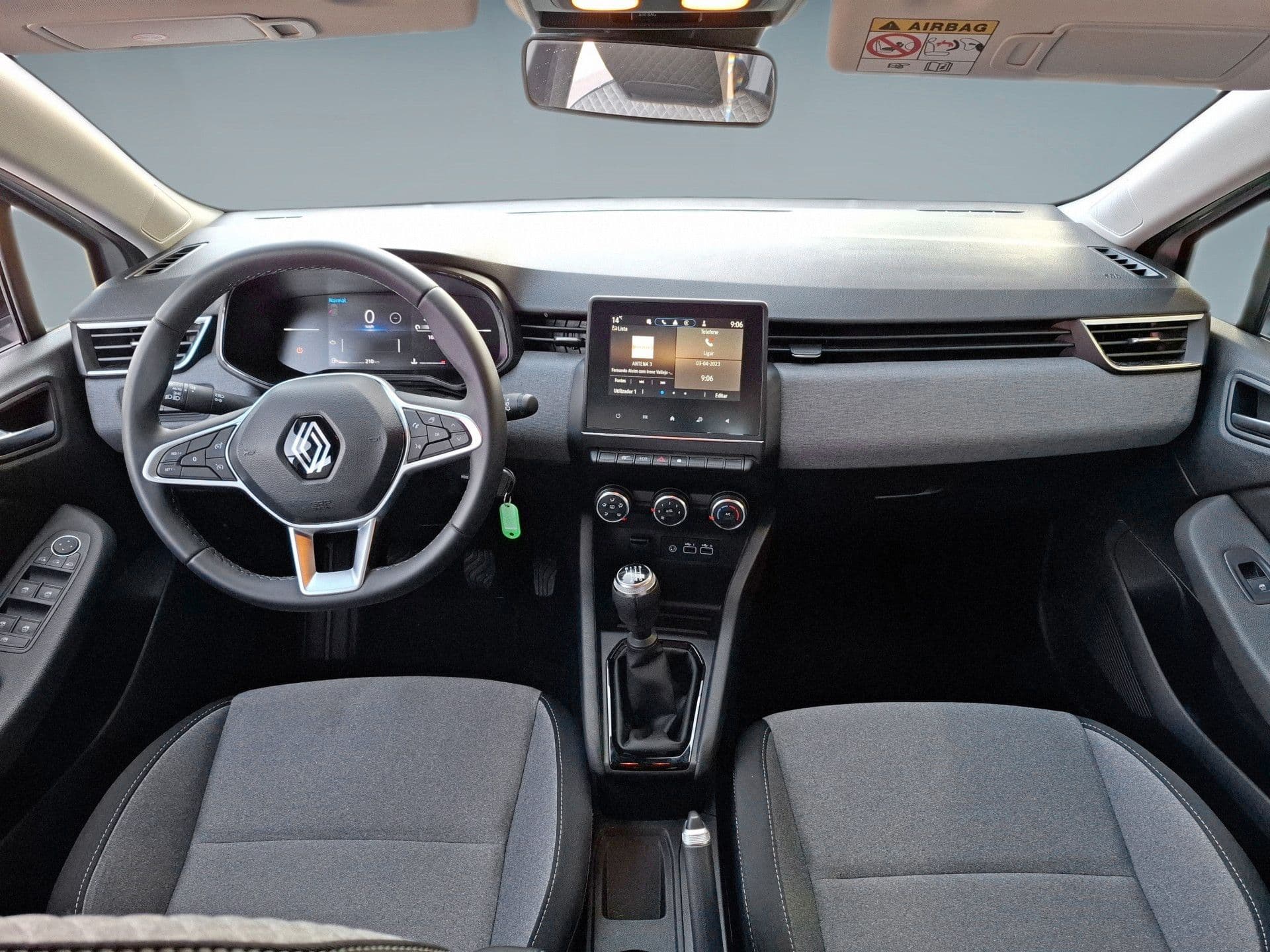 Renault Clio - 12