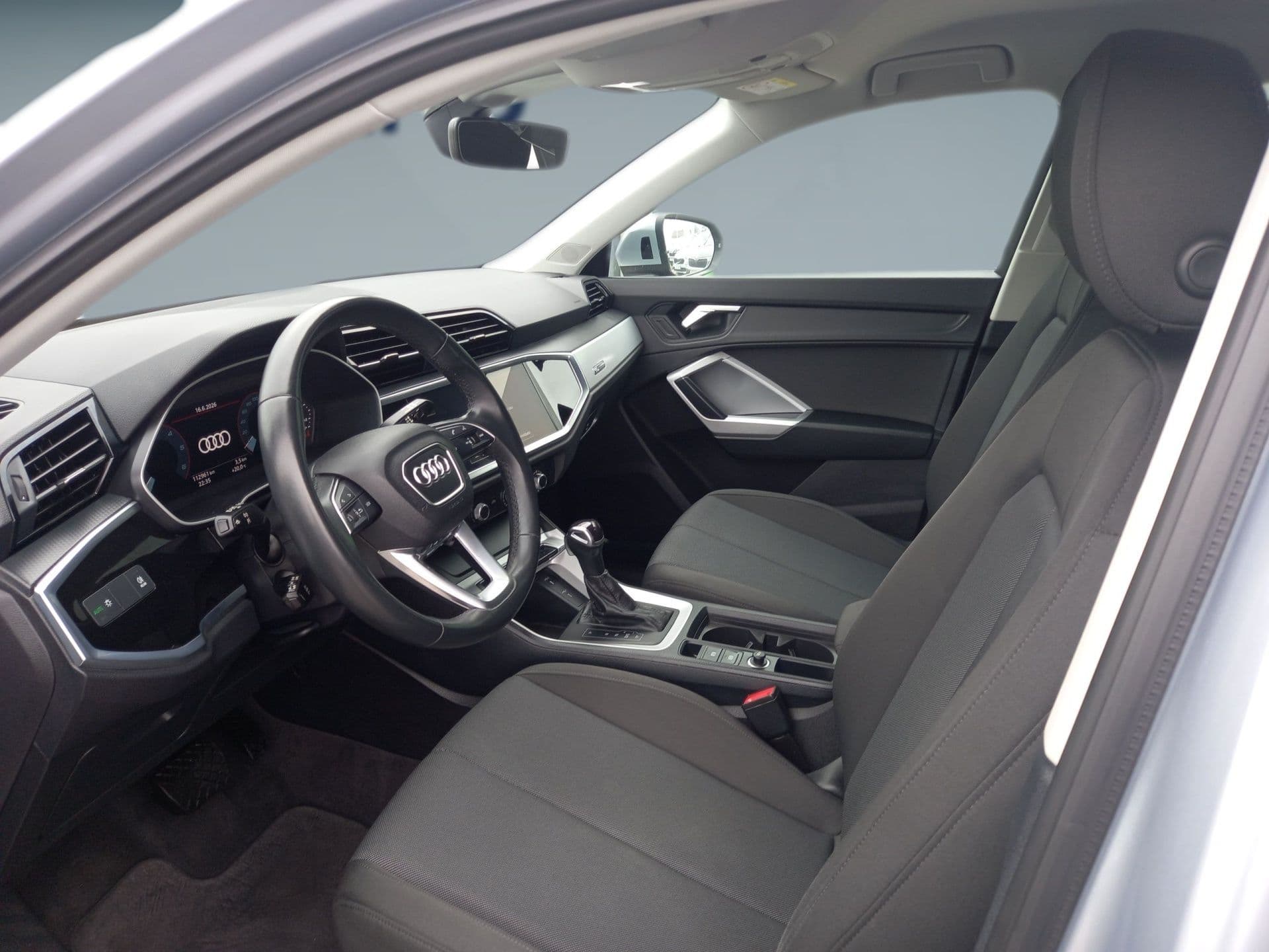 Audi Q3 Sportback - 10