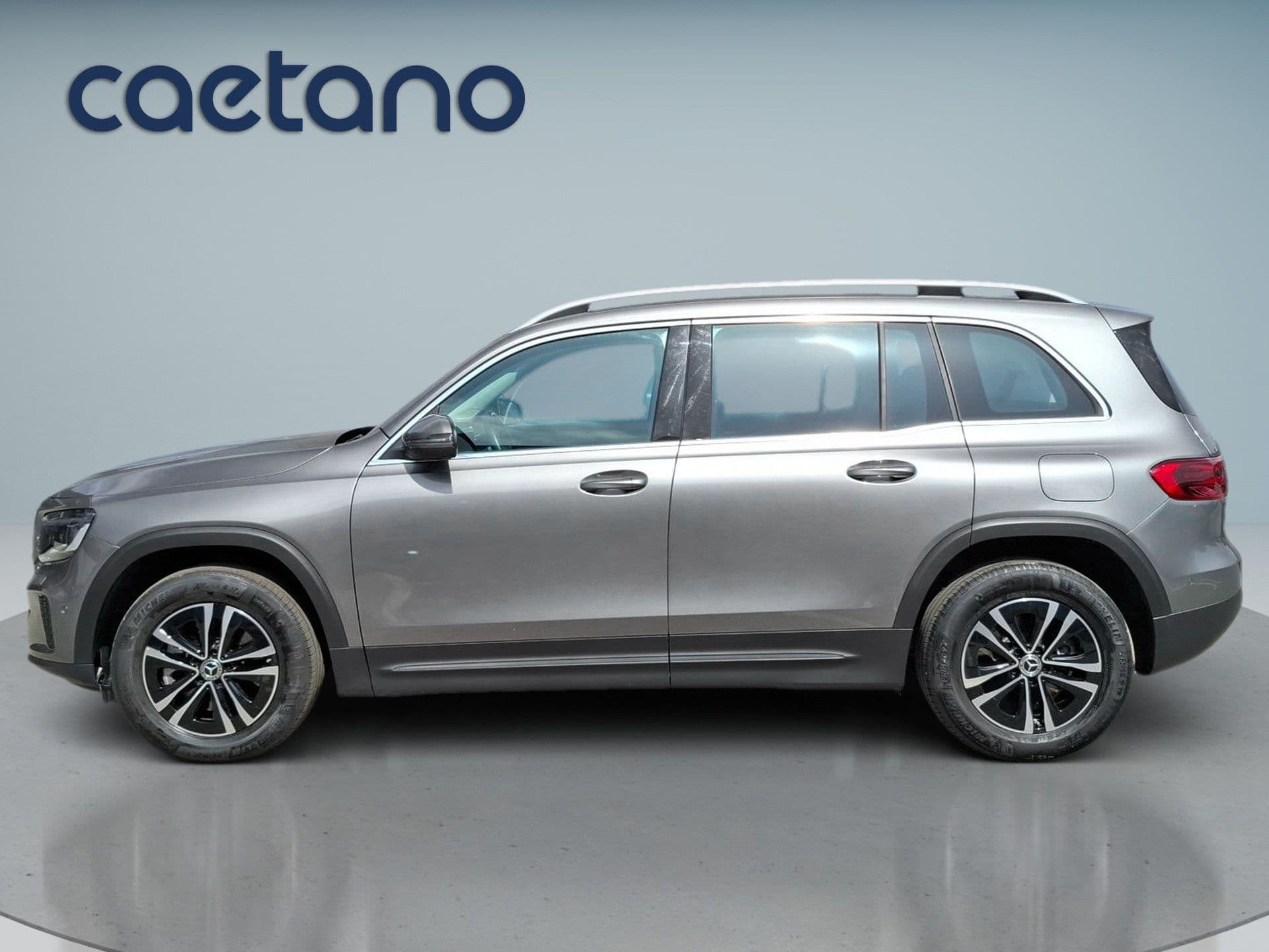 Mercedes-Benz GLB - 5