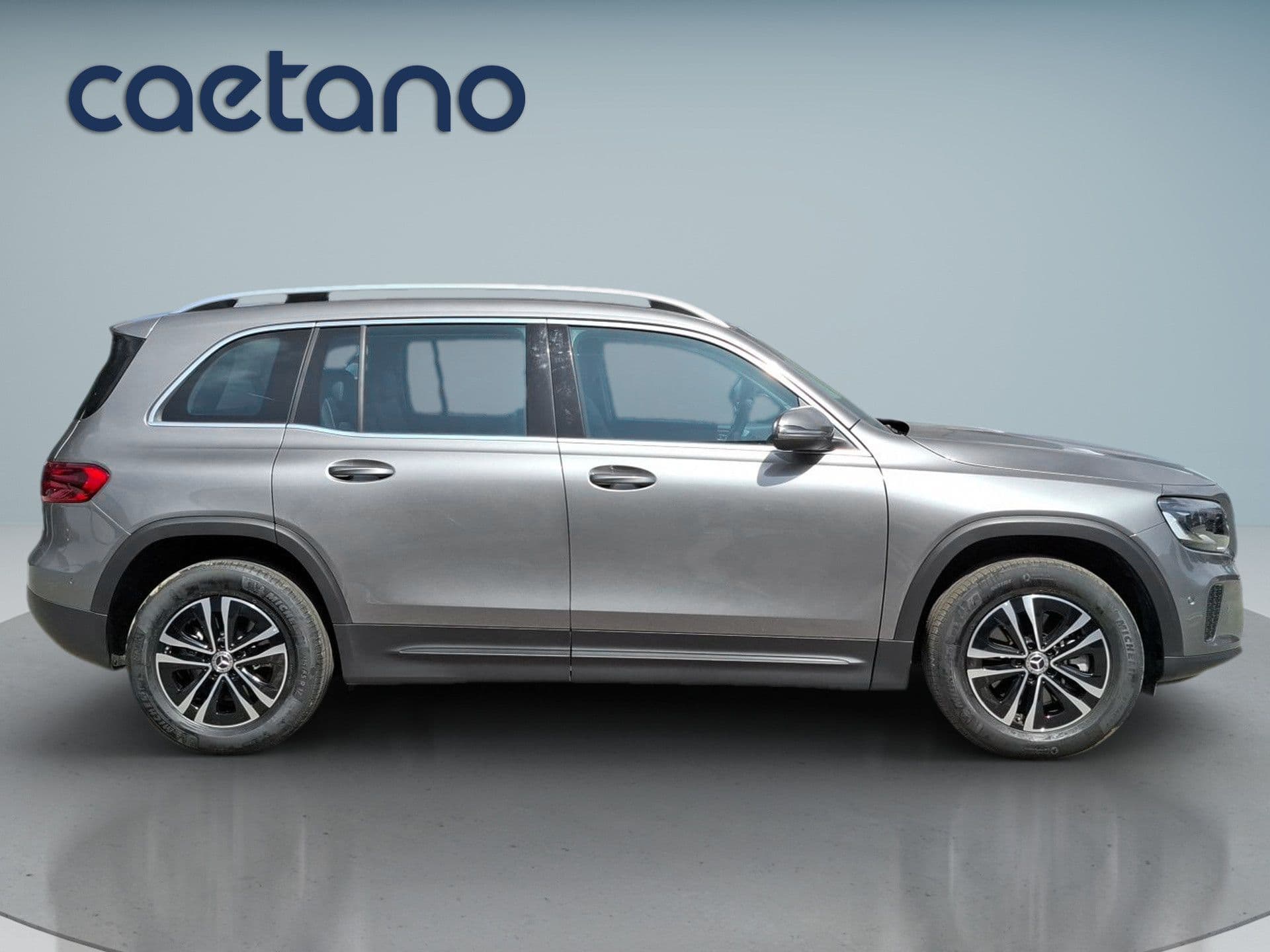 Mercedes-Benz GLB - 8