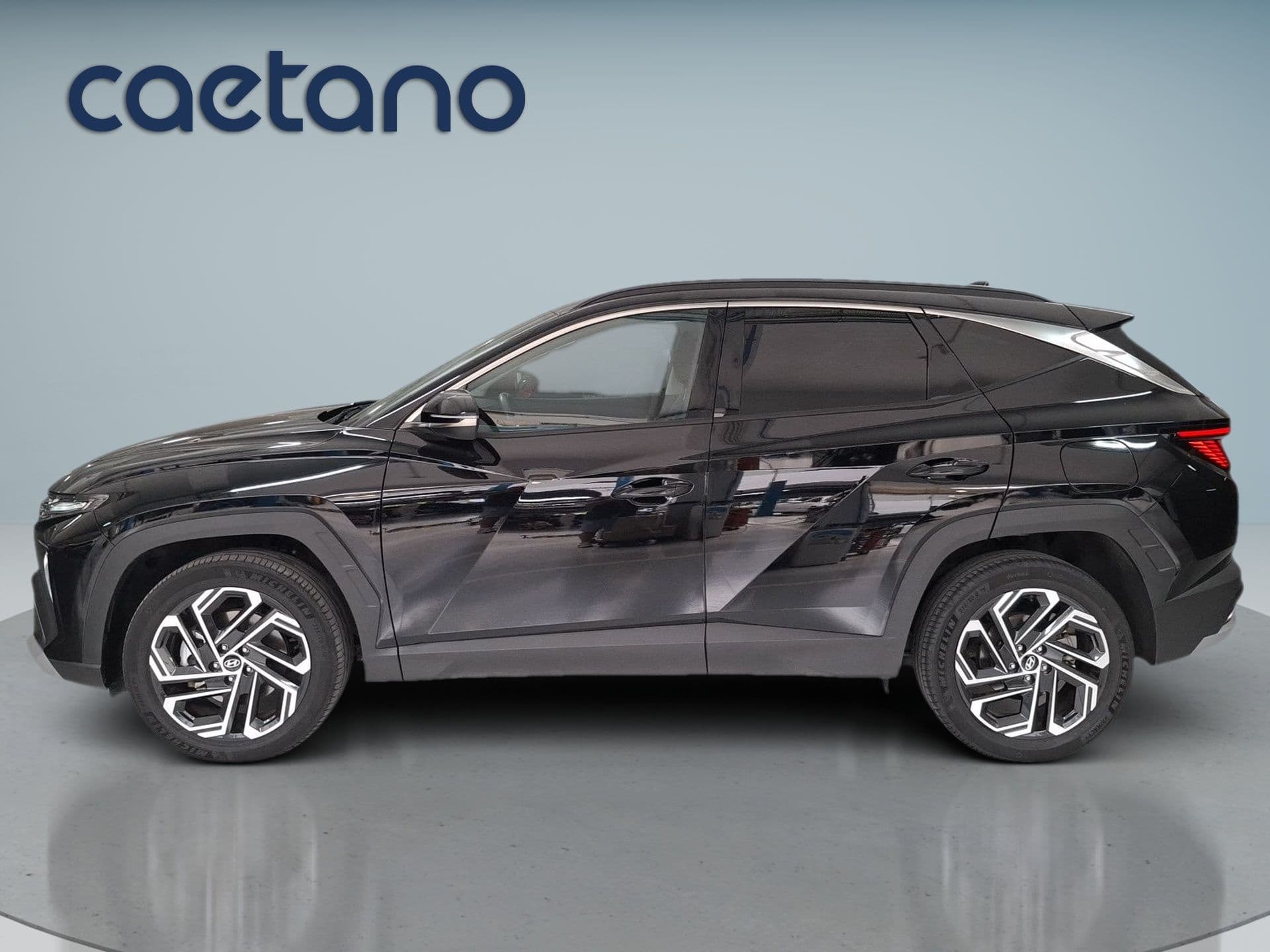 Hyundai Tucson - 2