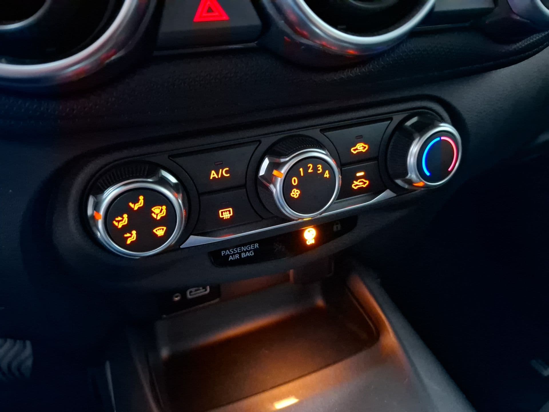 Nissan JUKE - 11