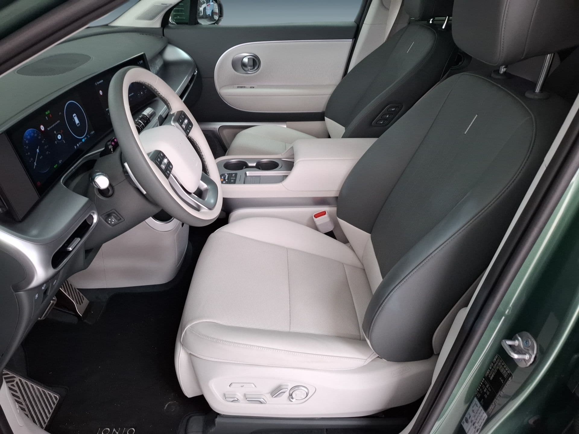 Hyundai IONIQ 9 - 11