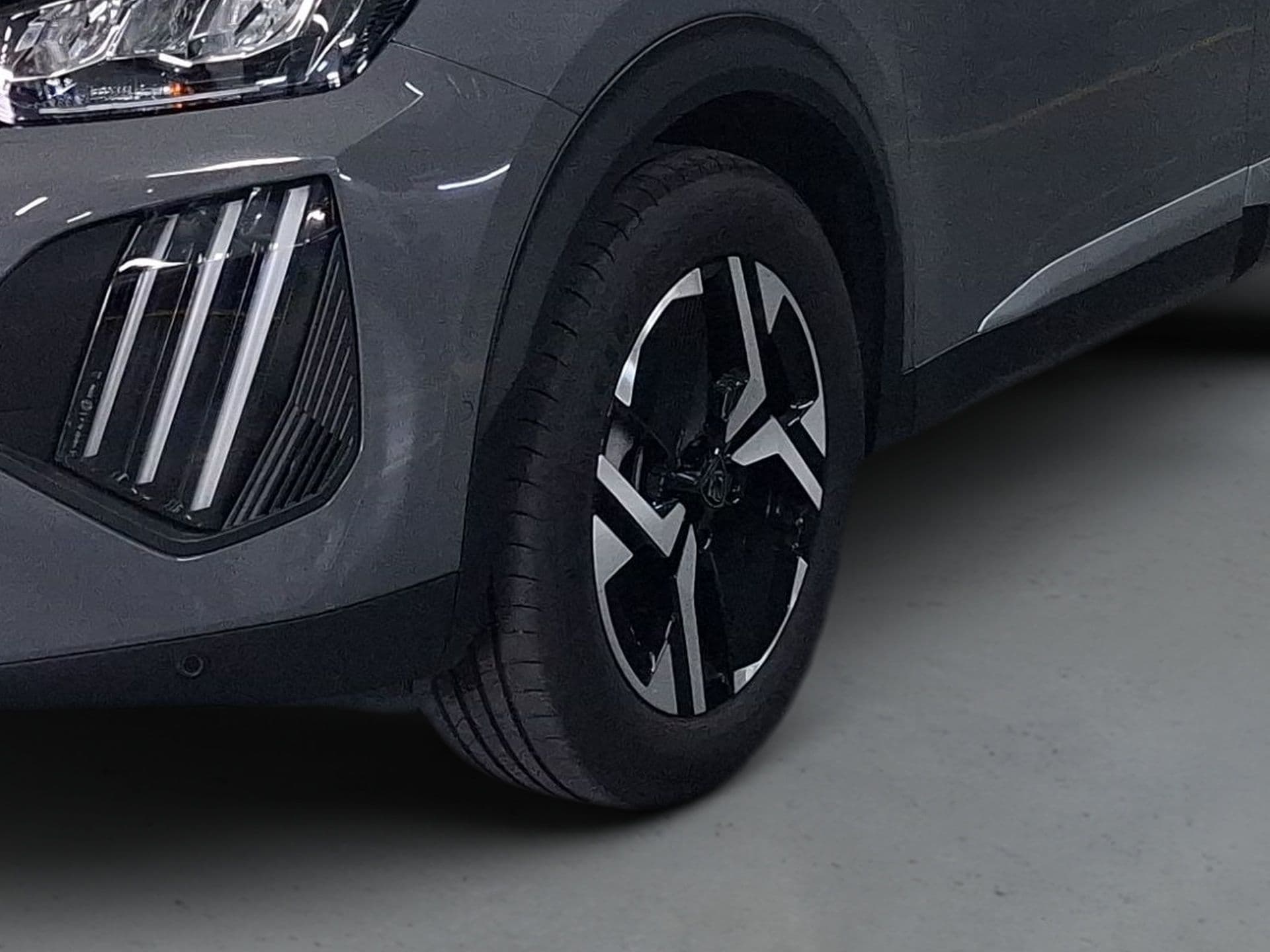 Peugeot 2008 - 4