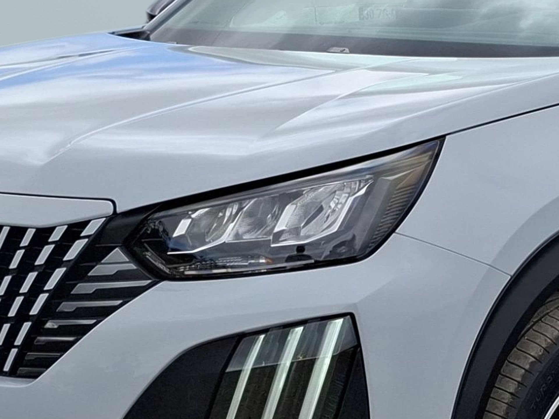 Peugeot 2008 - 6