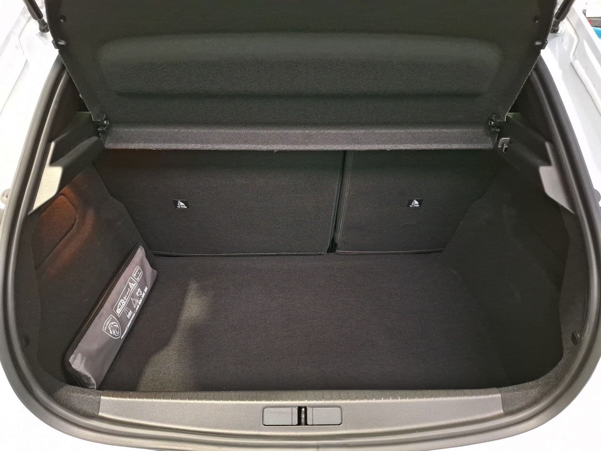 Peugeot 208 - 3