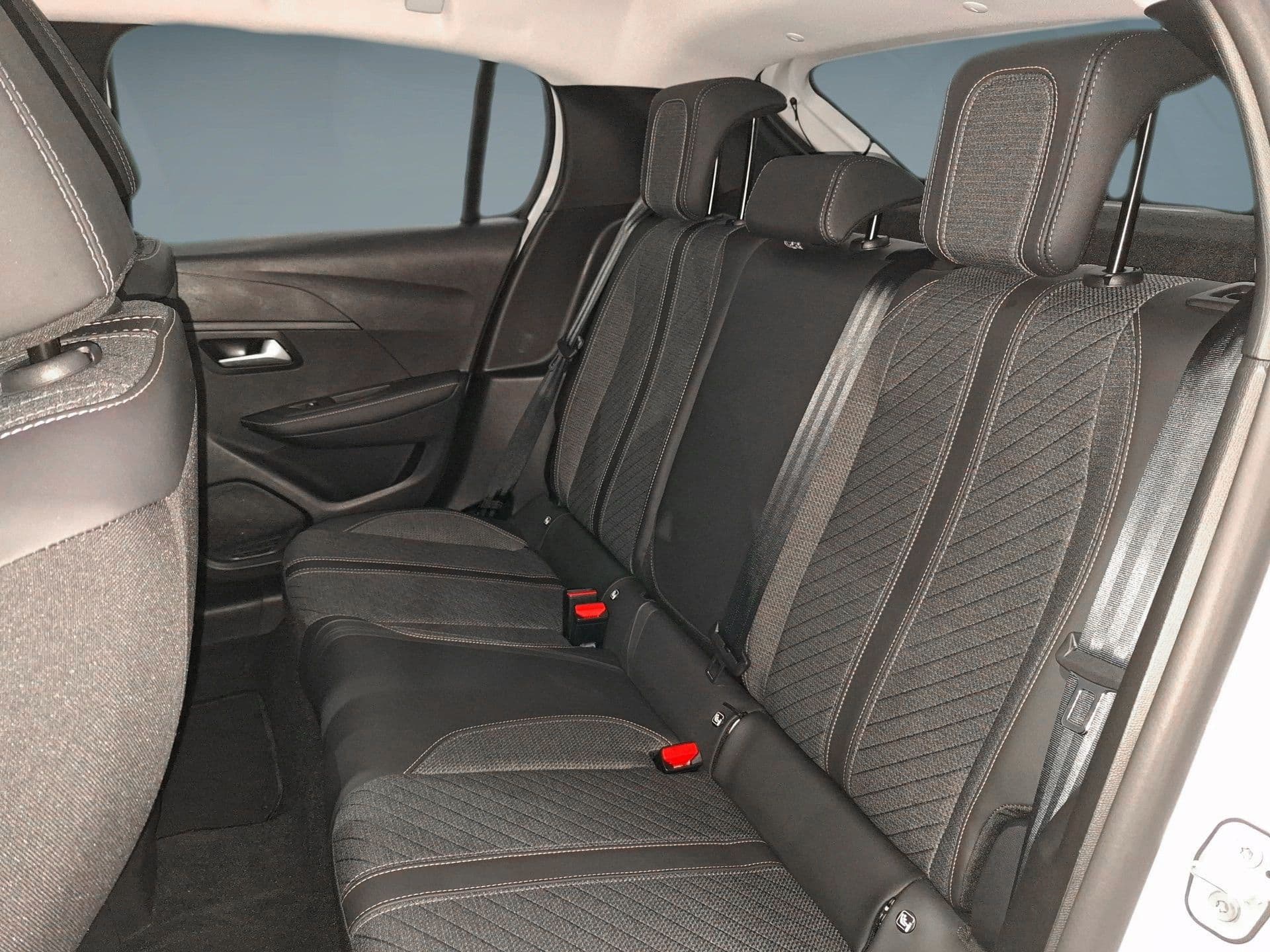 Peugeot 208 - 12