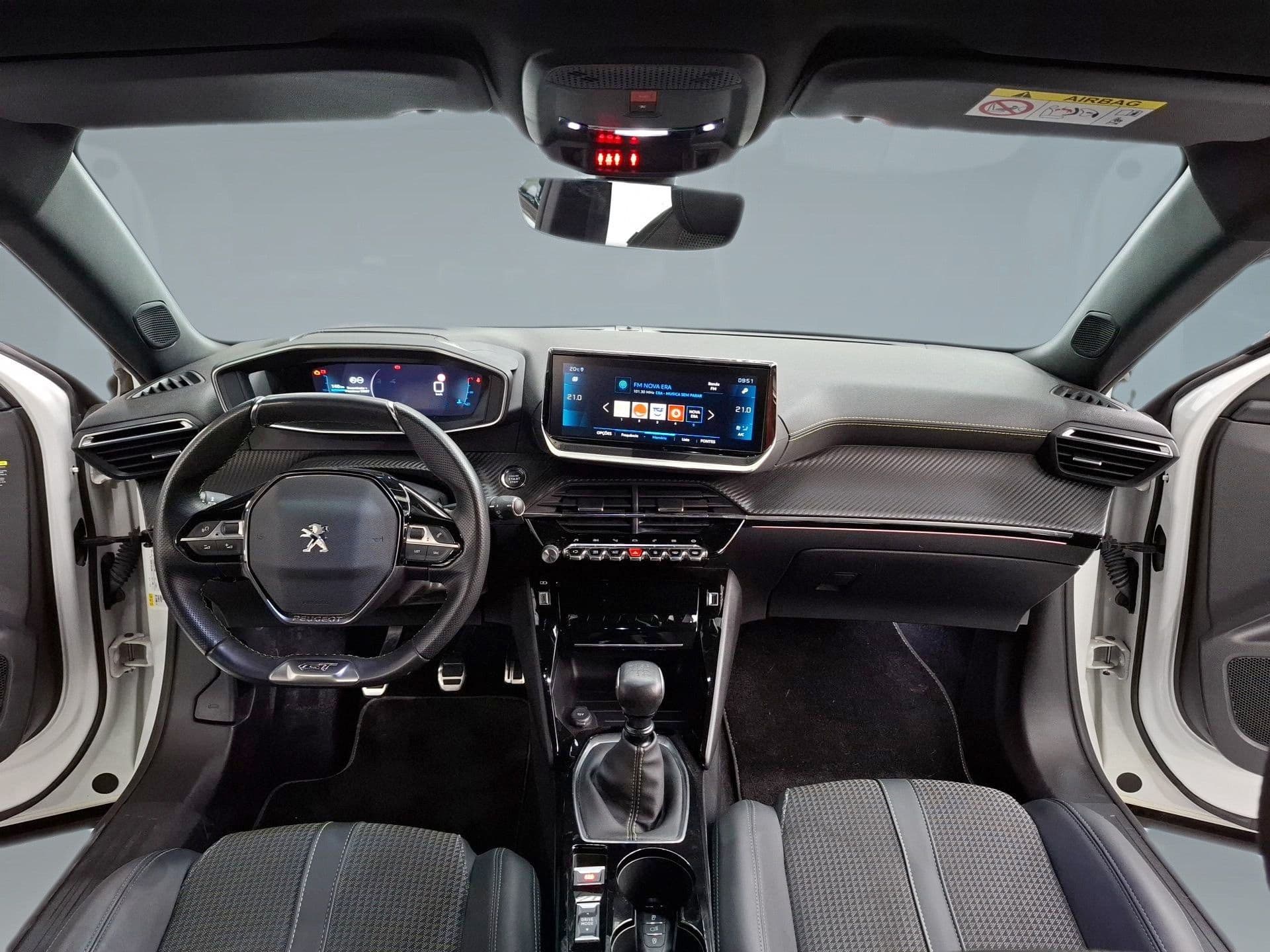 Peugeot 2008 - 9