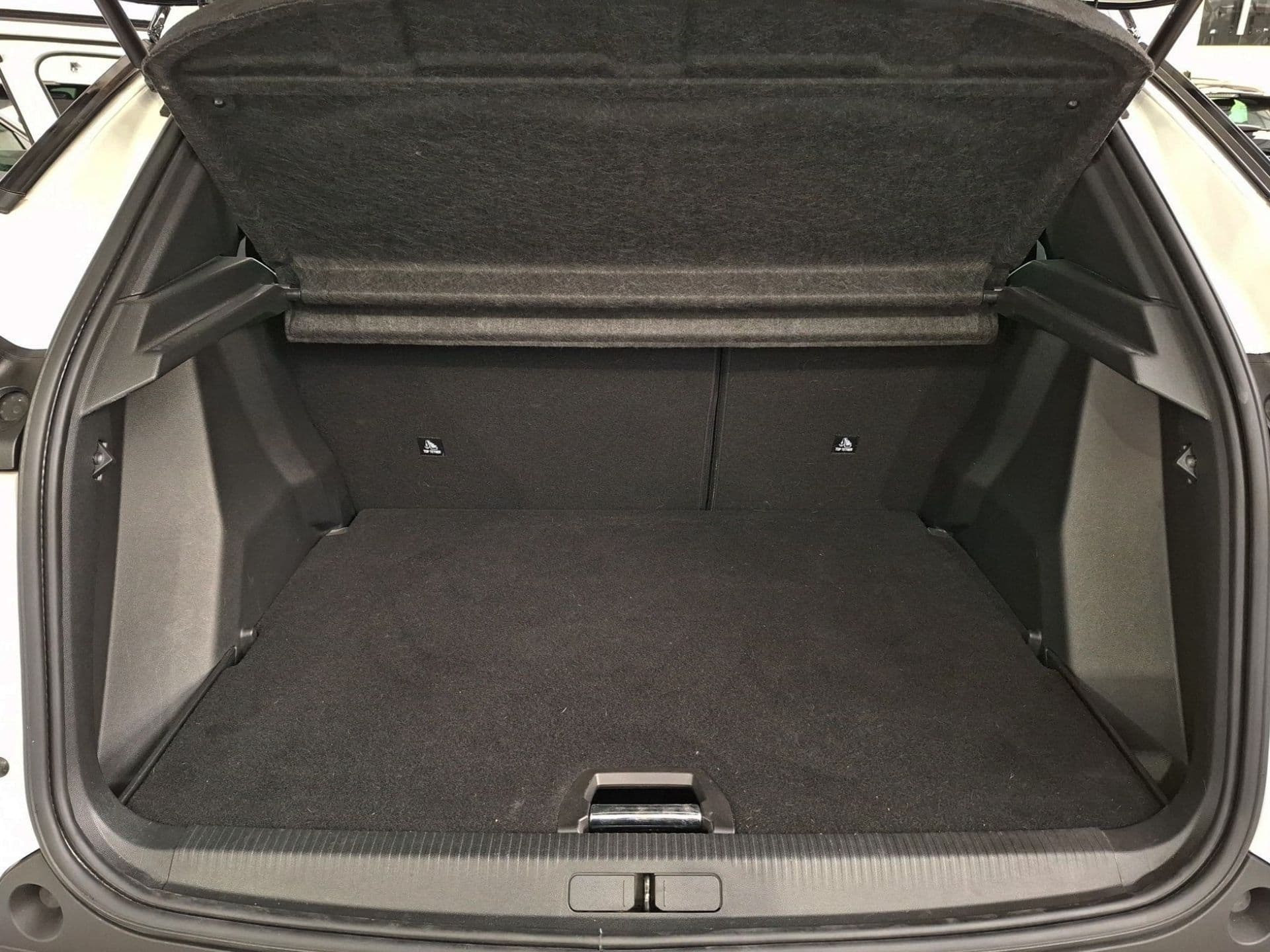 Peugeot 2008 - 10