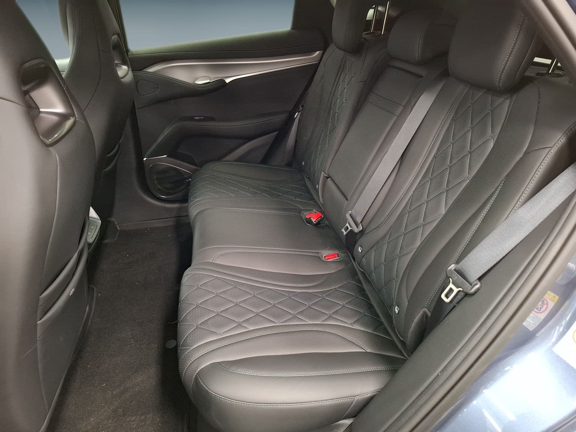 BYD SEALION 7 - 12