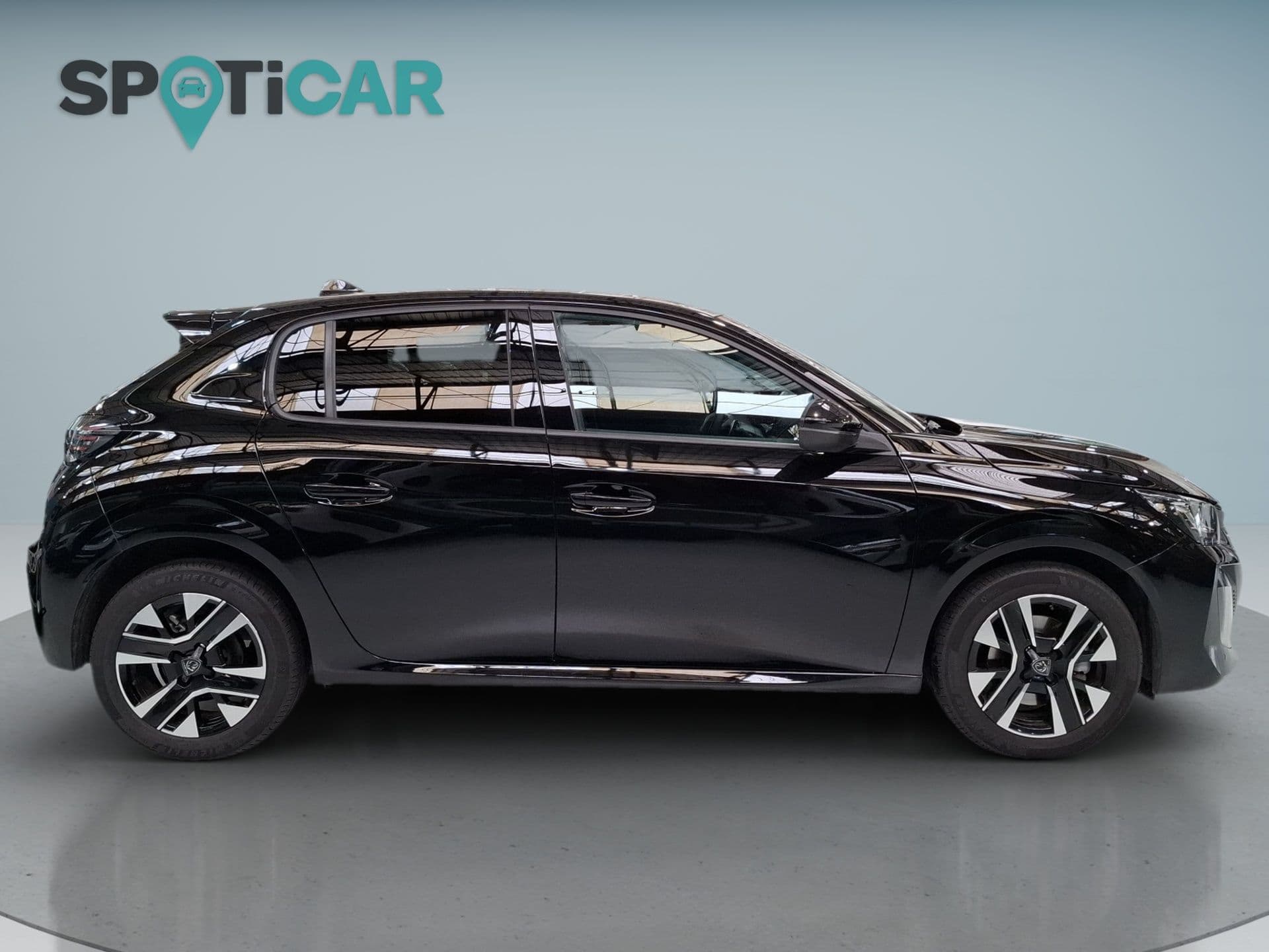 Peugeot 208 - 4