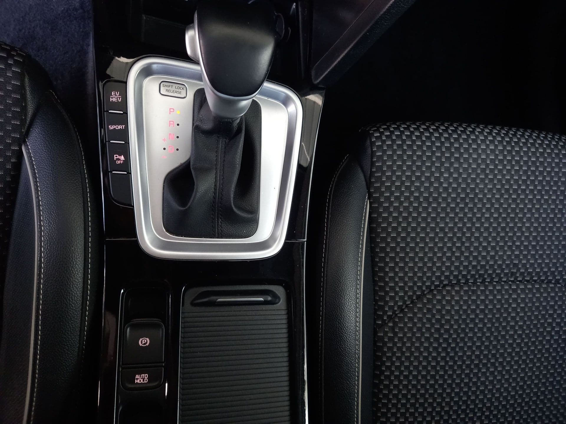 Kia XCeed - 12