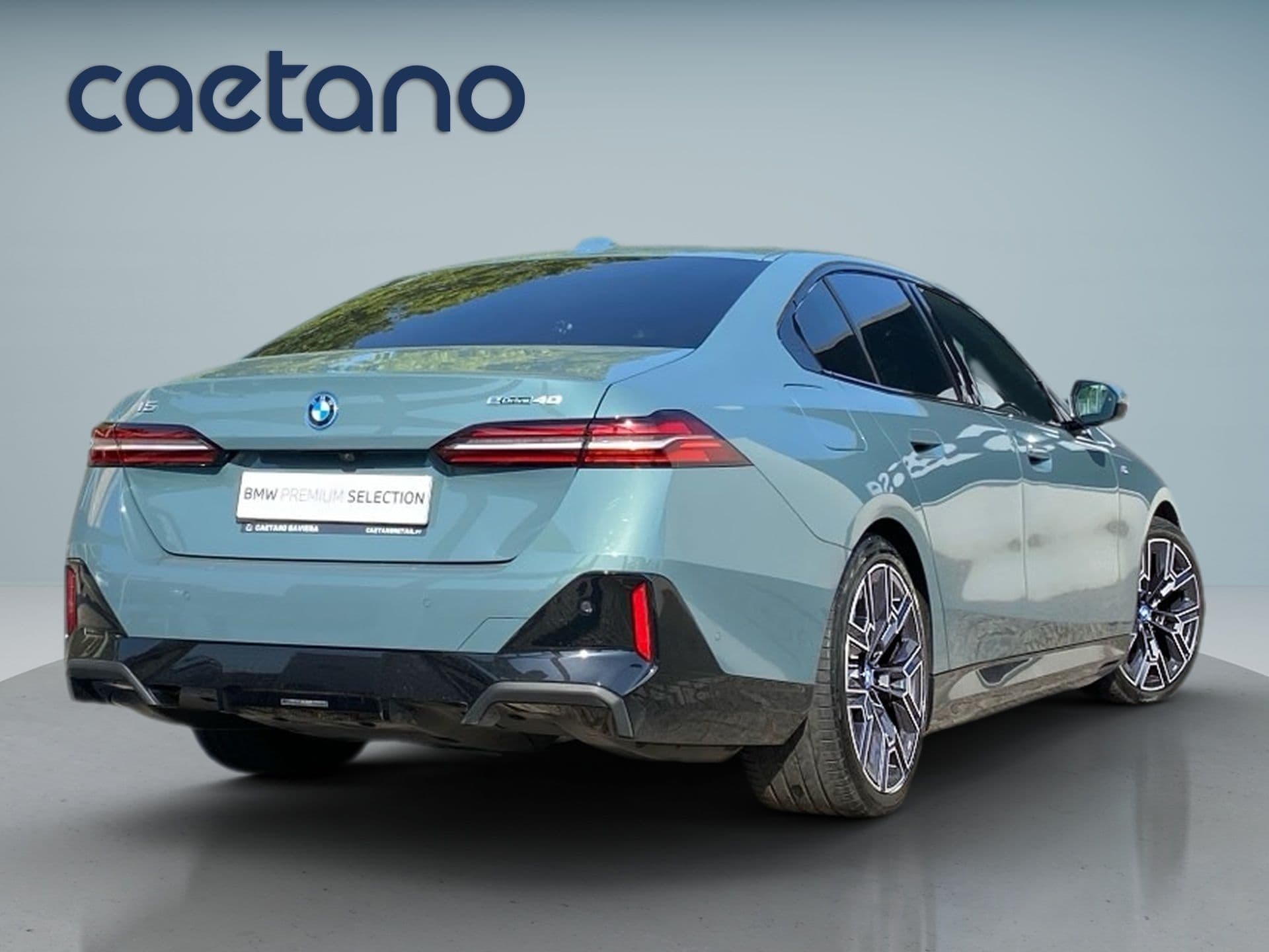 BMW i5 - 2