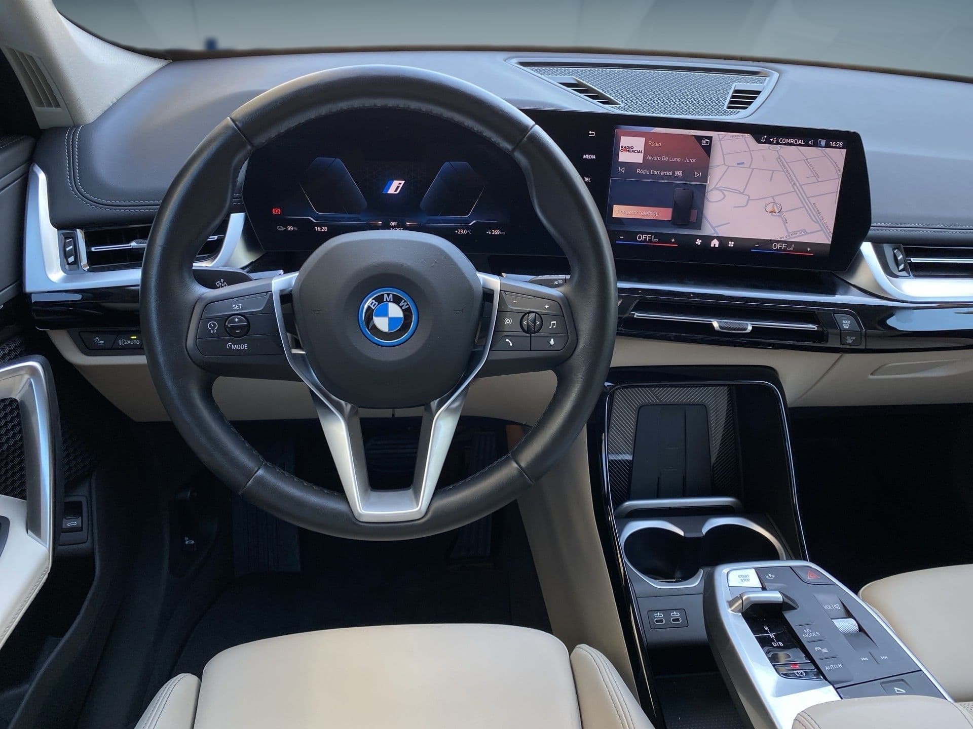 BMW iX1 - 10