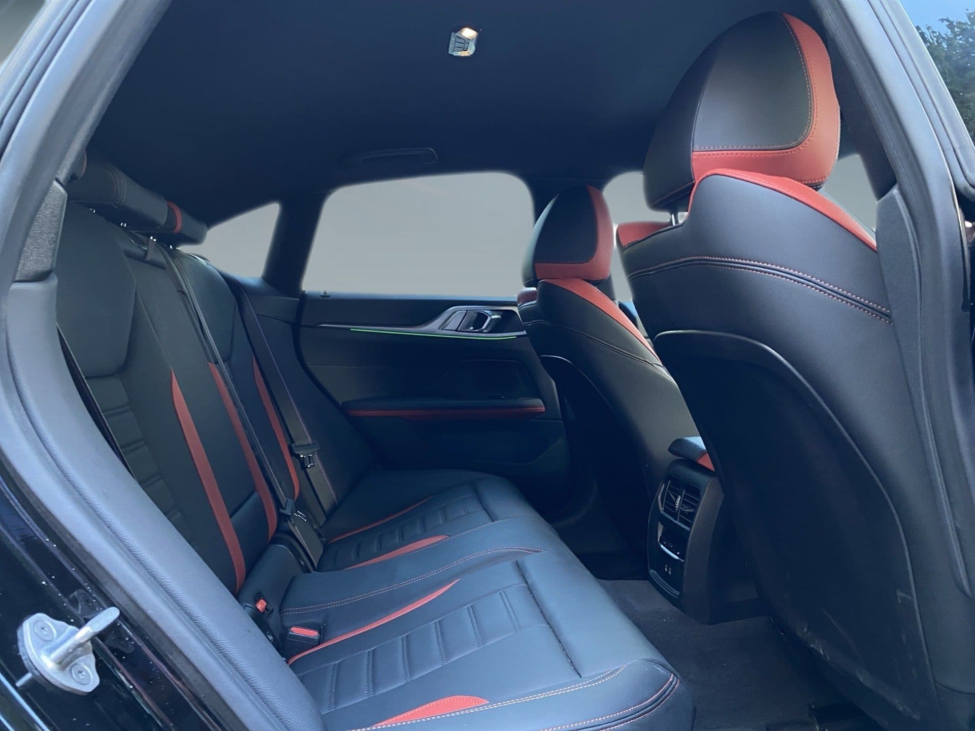 BMW i4 - 10