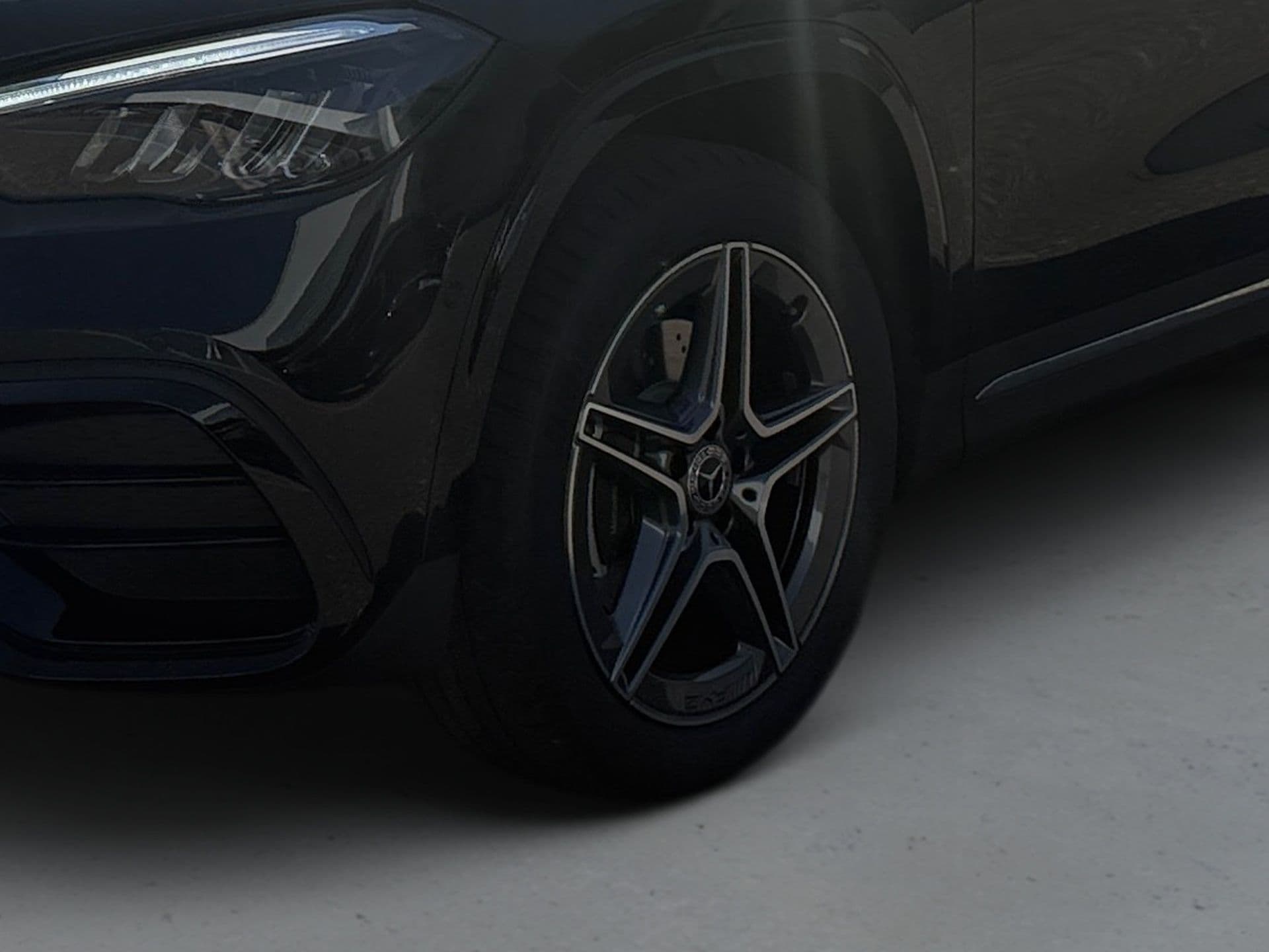 Mercedes-Benz GLA - 10