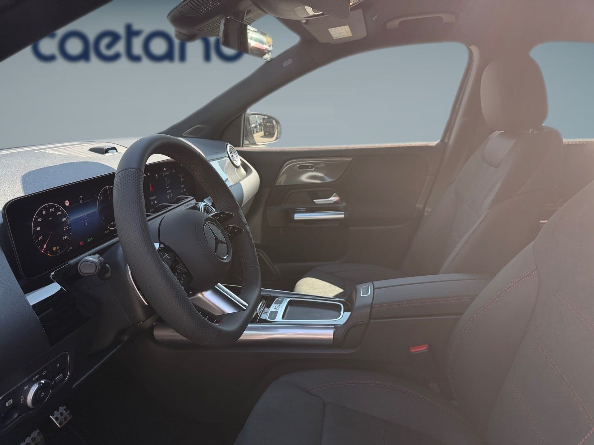 Mercedes-Benz GLA - 11