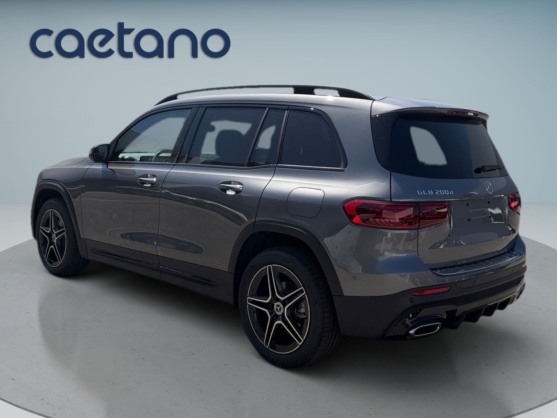 Mercedes-Benz GLB - 8