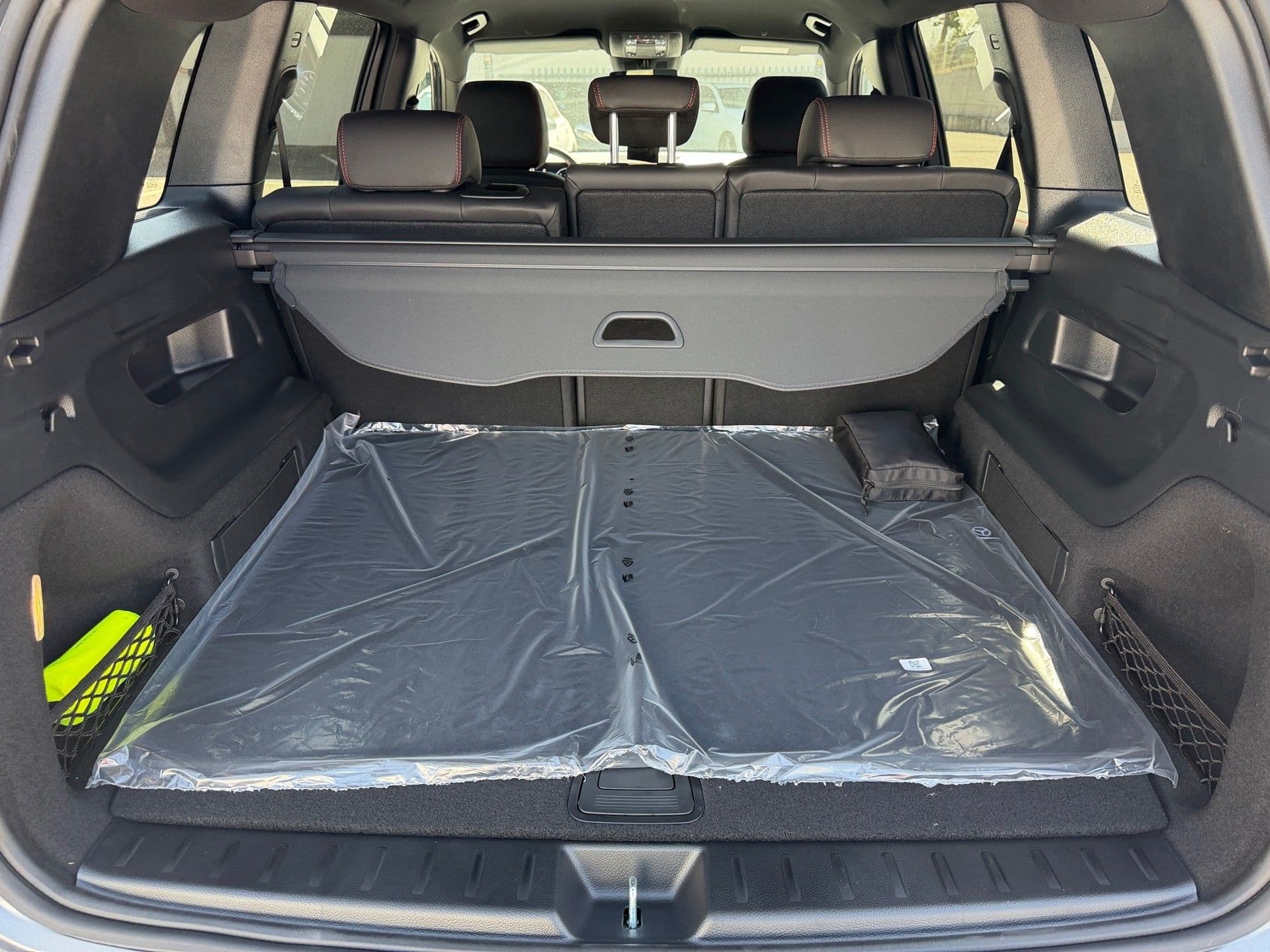 Mercedes-Benz GLB - 11