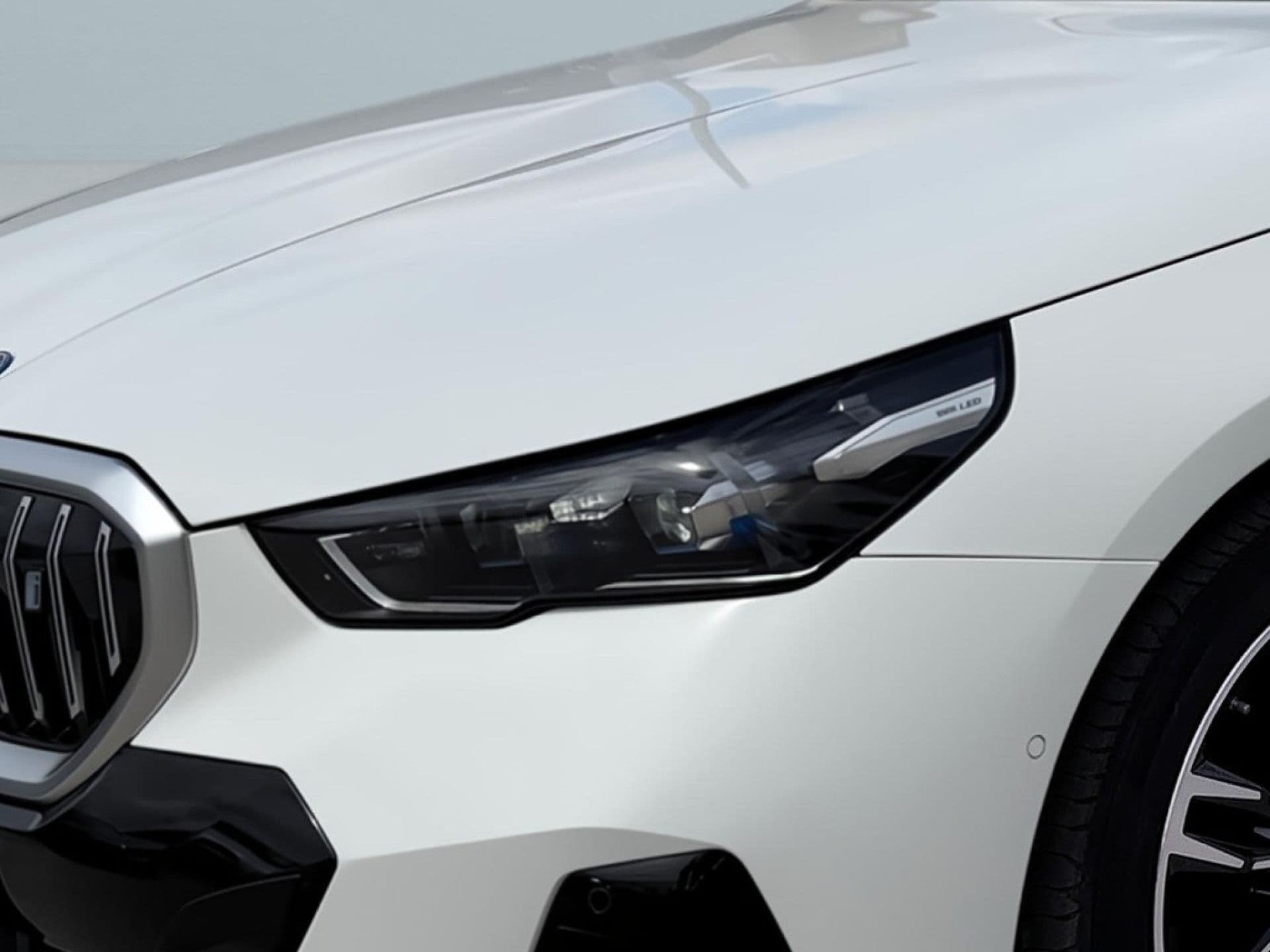 BMW i5 - 4