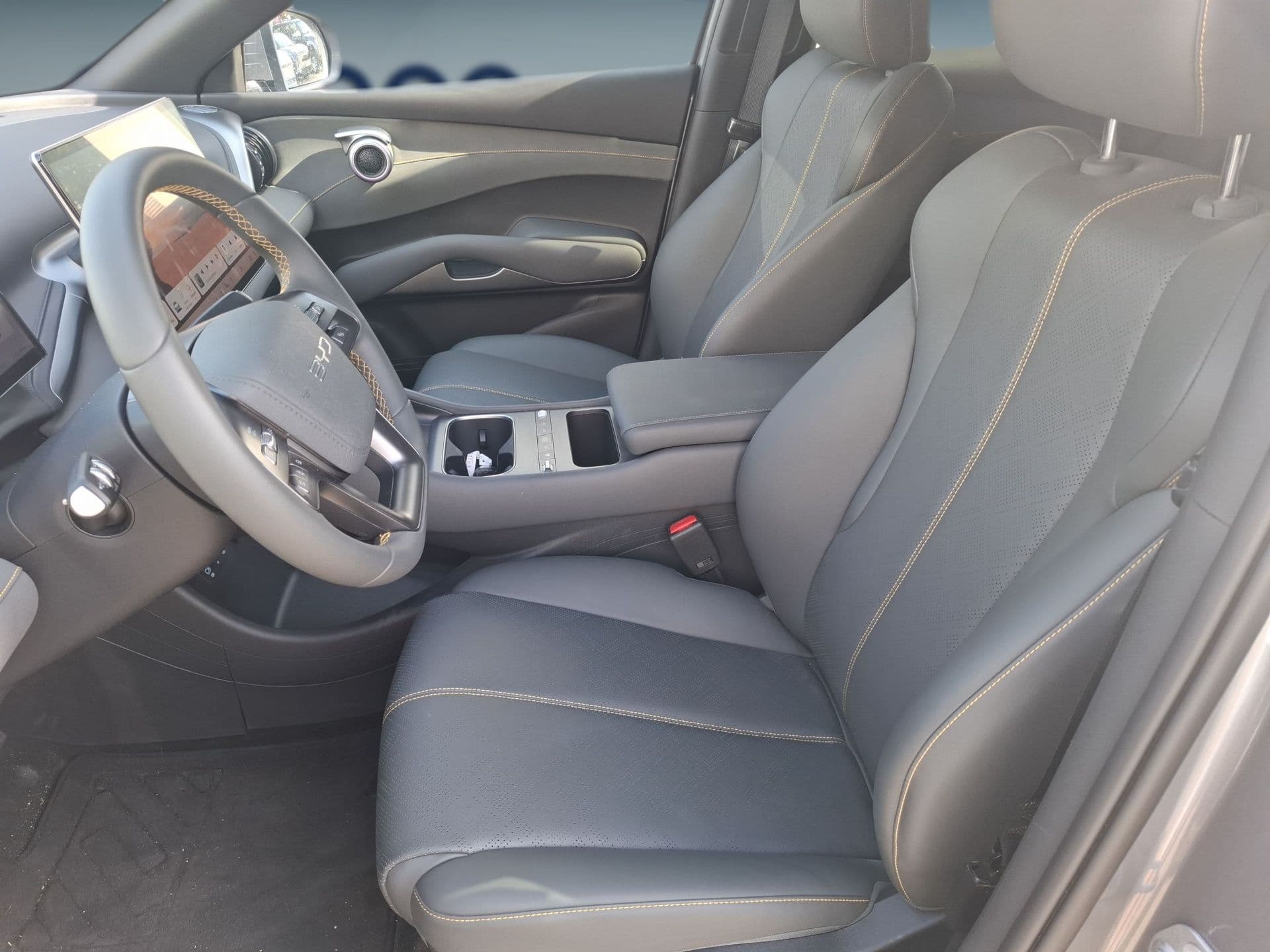 BYD ATTO 3 - 10