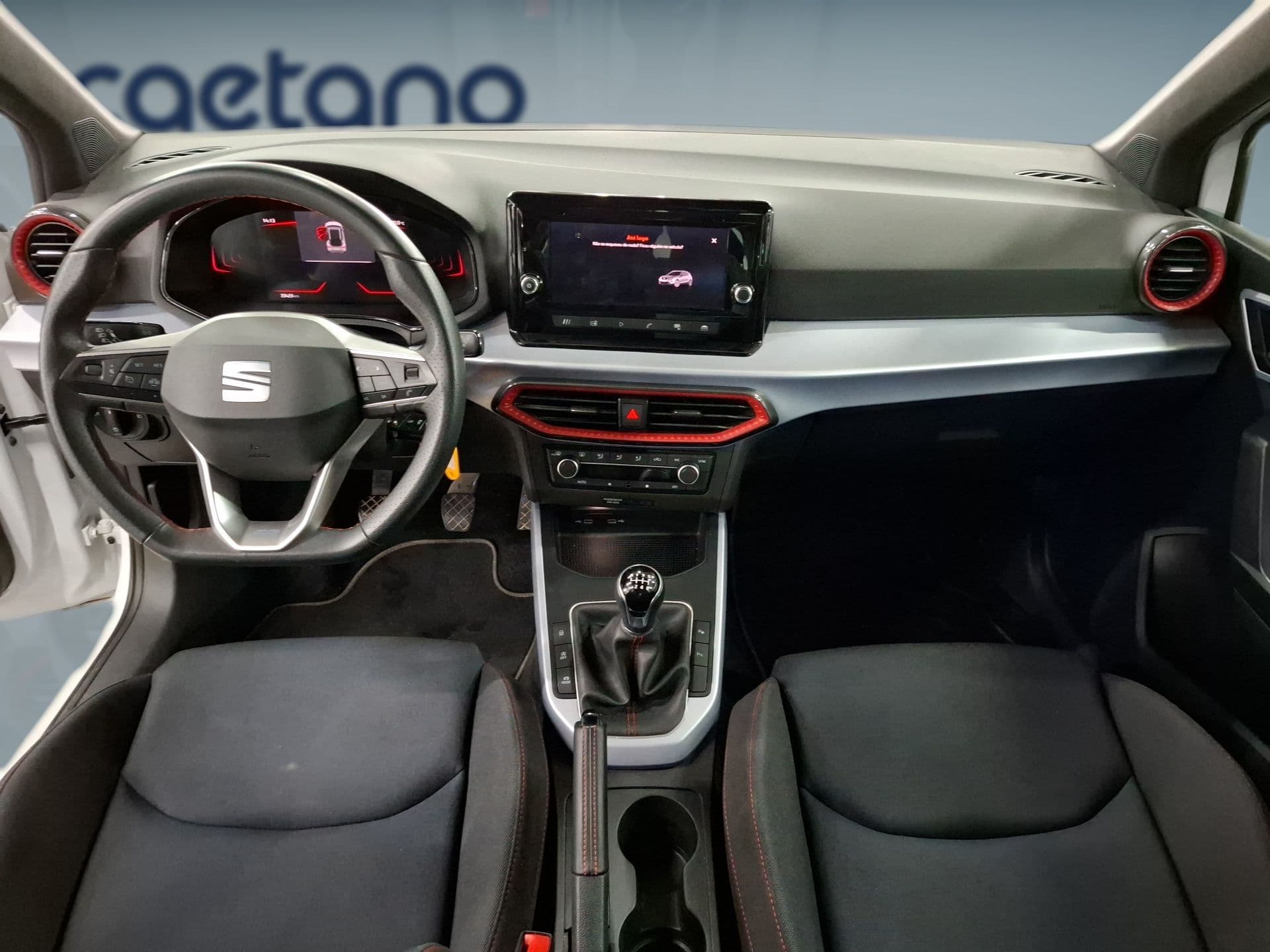 SEAT Arona - 12