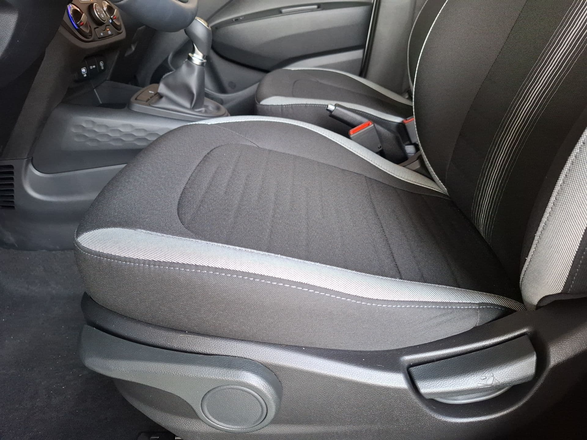 Hyundai i10 - 12
