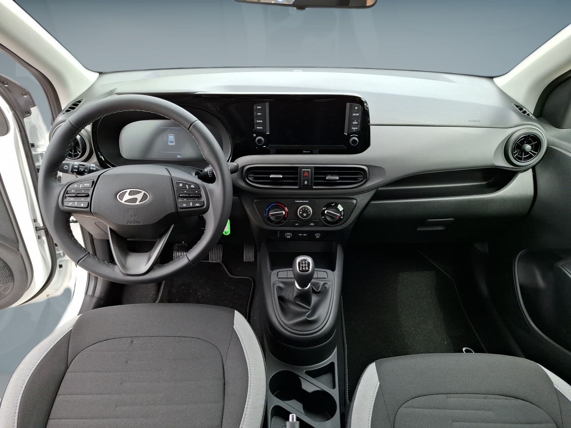 Hyundai i10 - 12