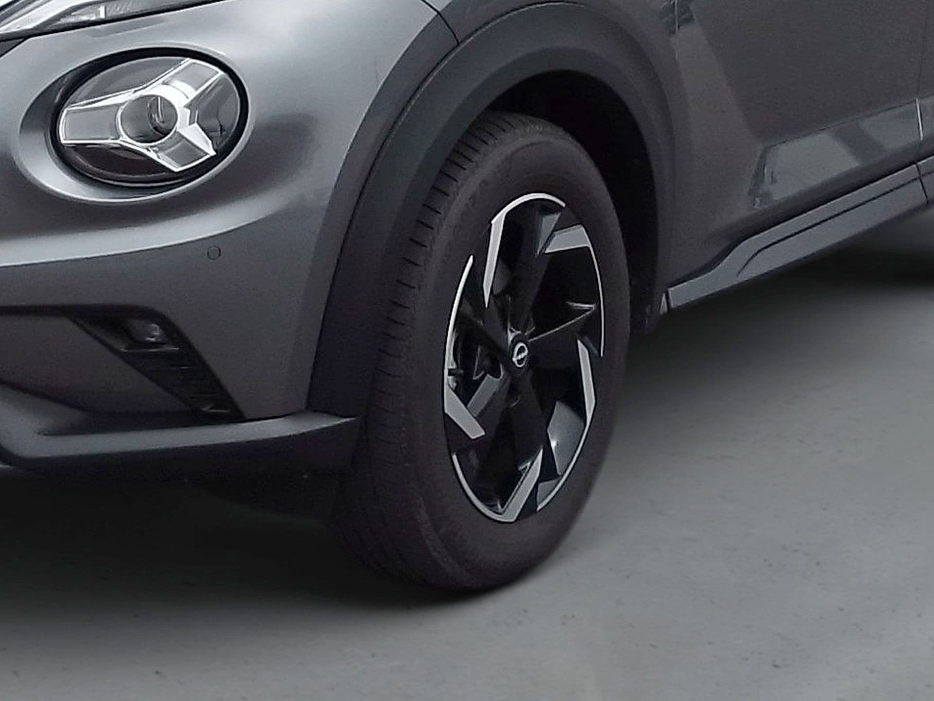 Nissan JUKE - 11