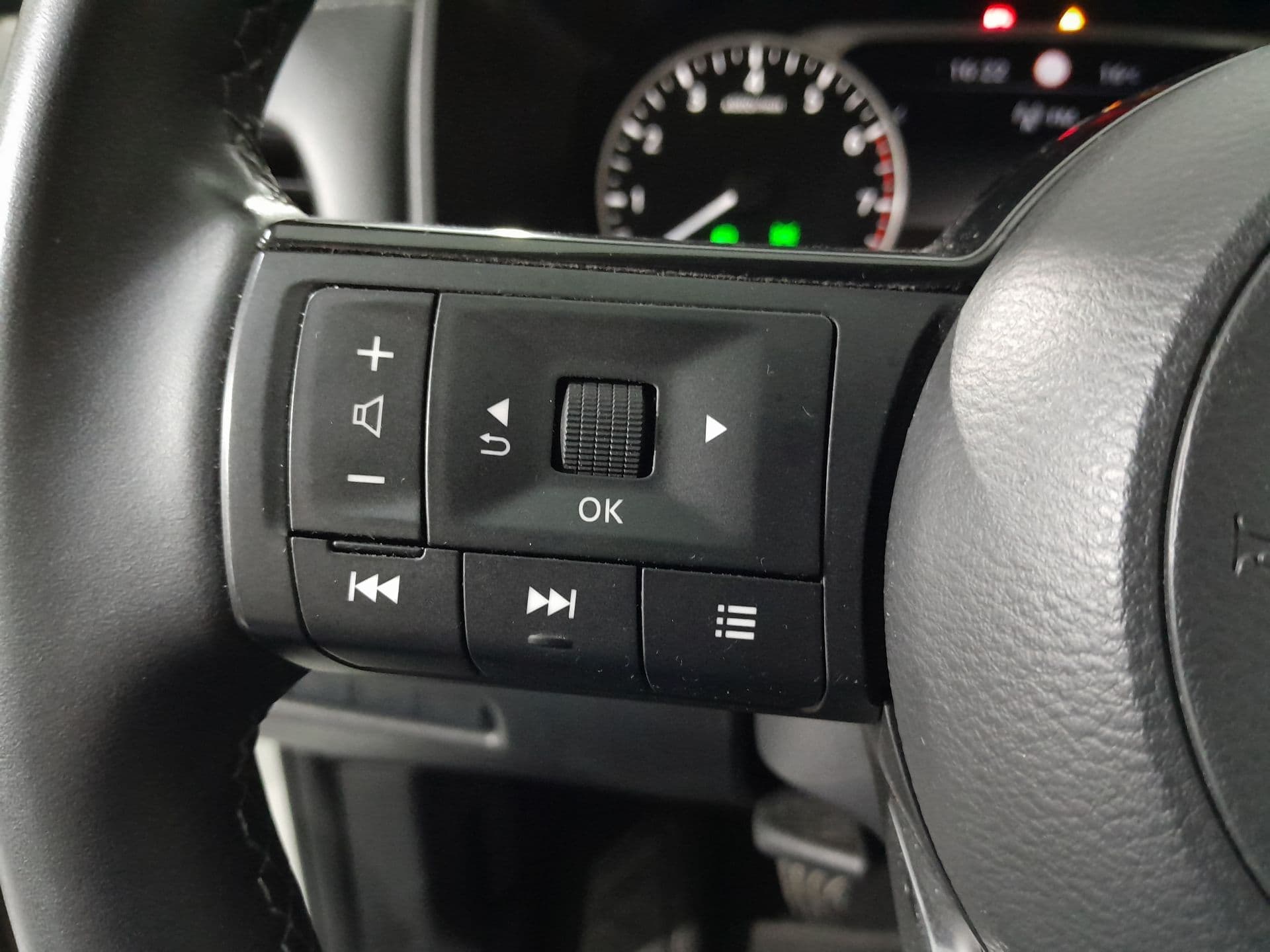 Nissan Qashqai - 8