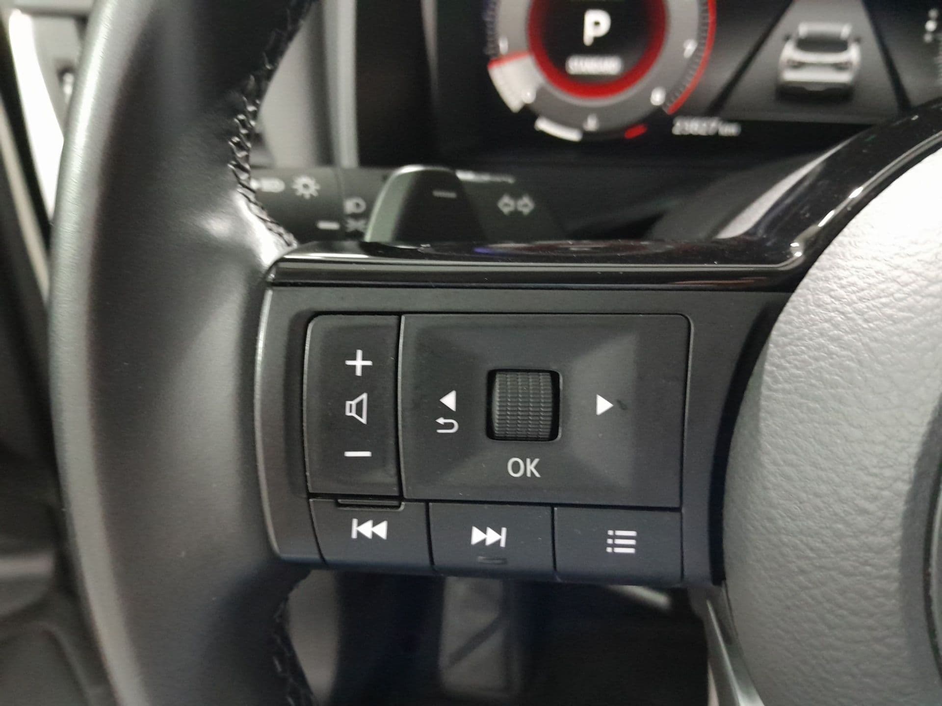 Nissan Qashqai - 11