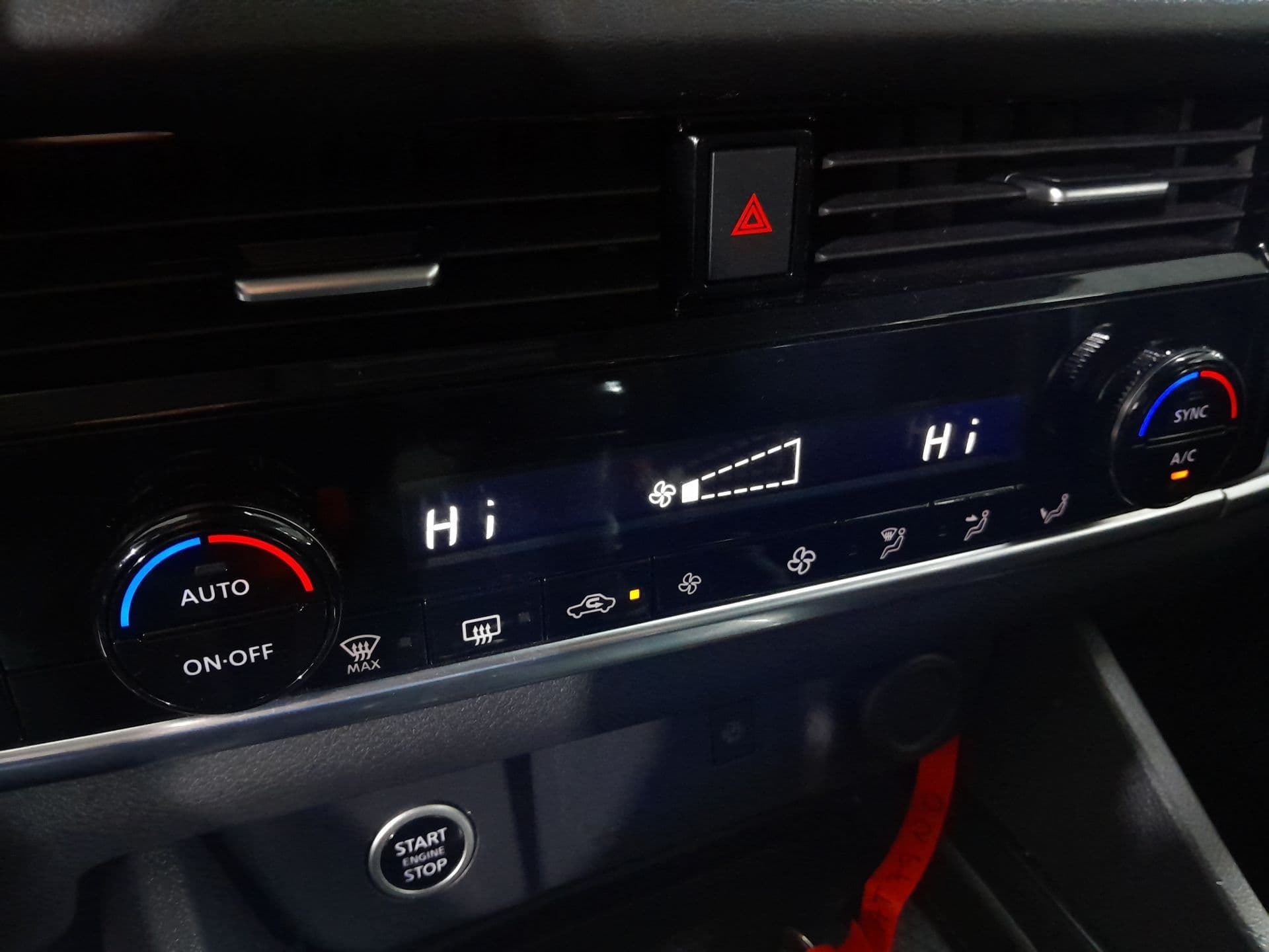 Nissan Qashqai - 12