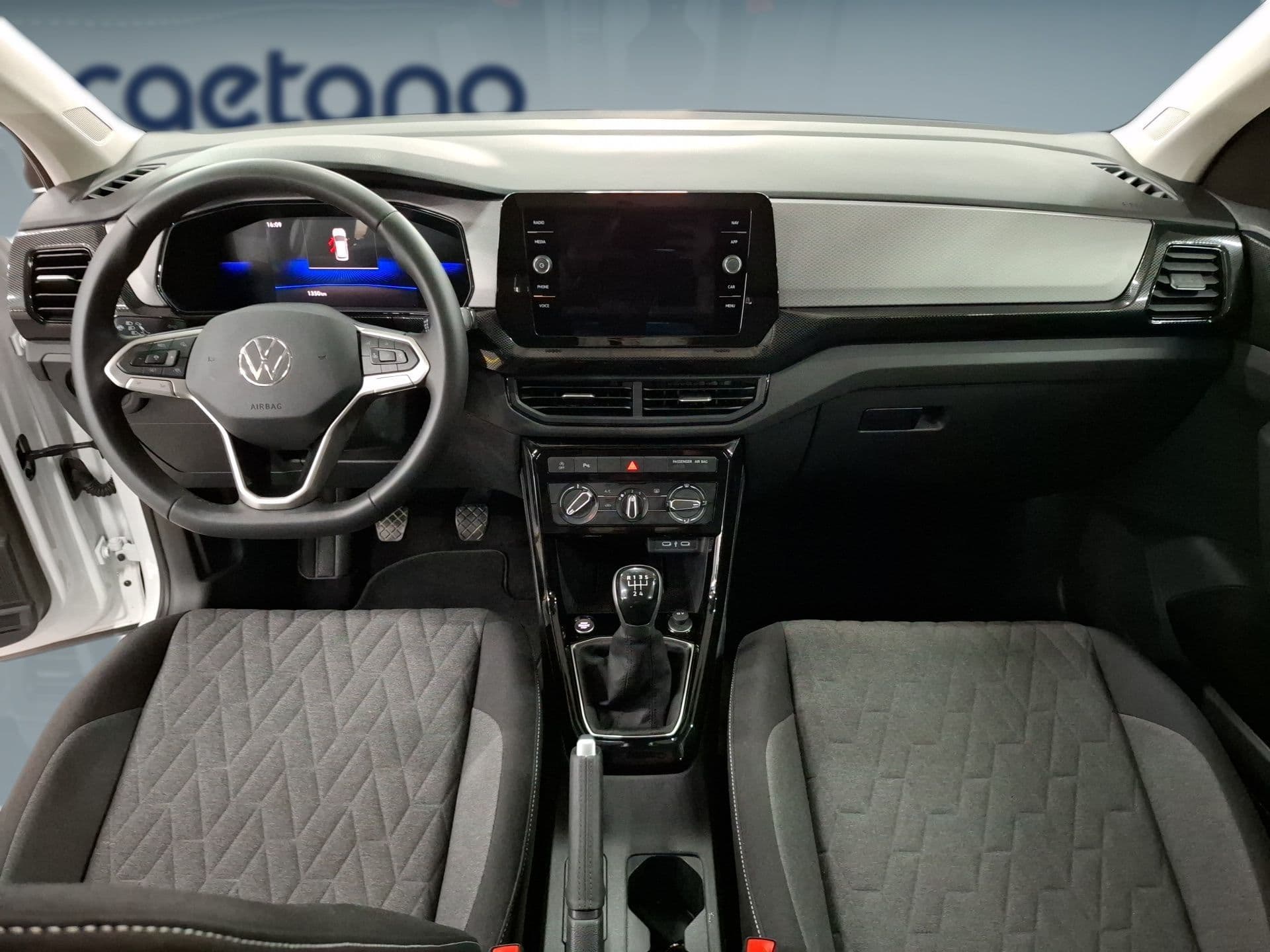 Volkswagen T-Cross - 11