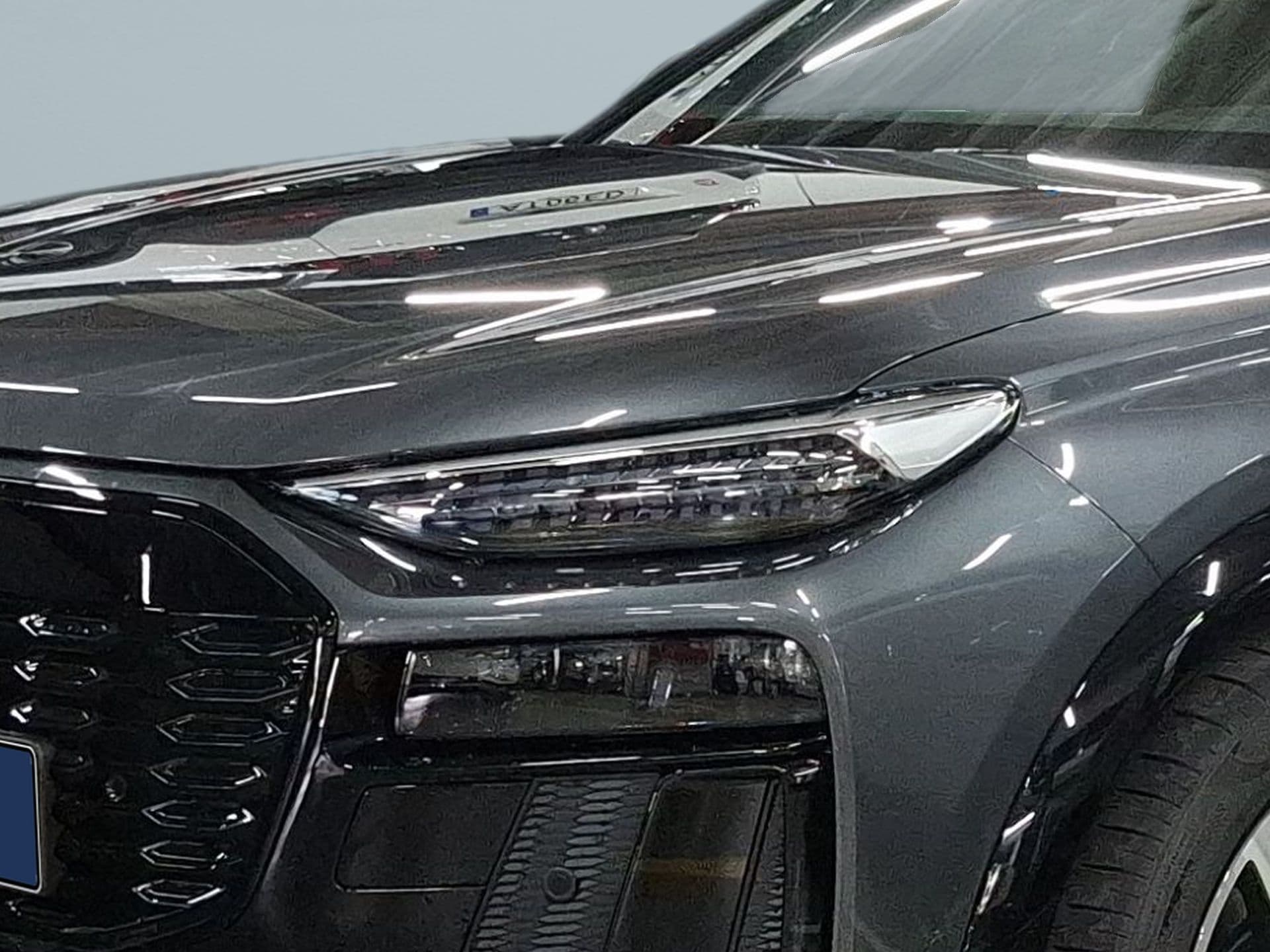 Audi Q6 e-tron - 5