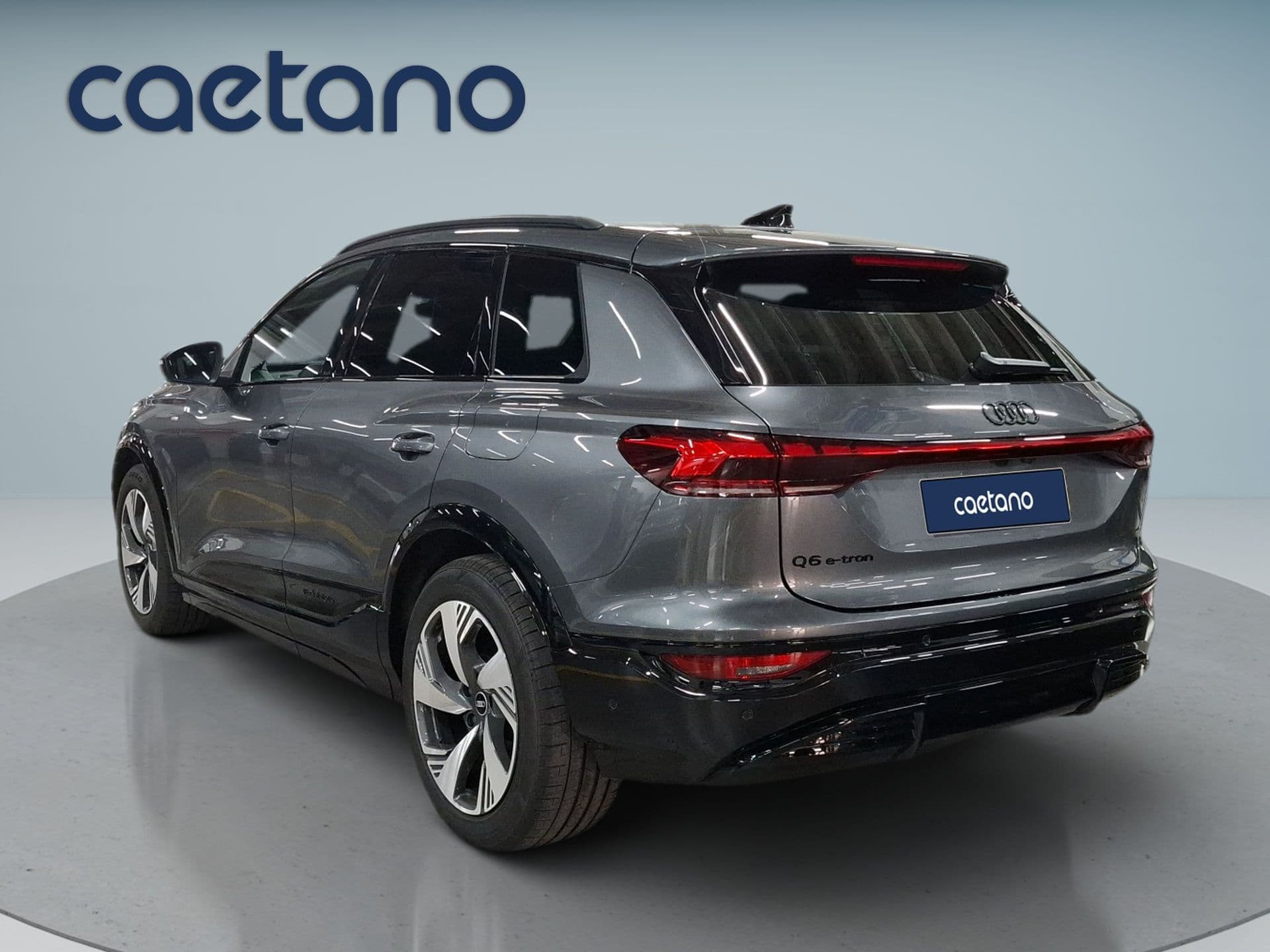 Audi Q6 e-tron - 6