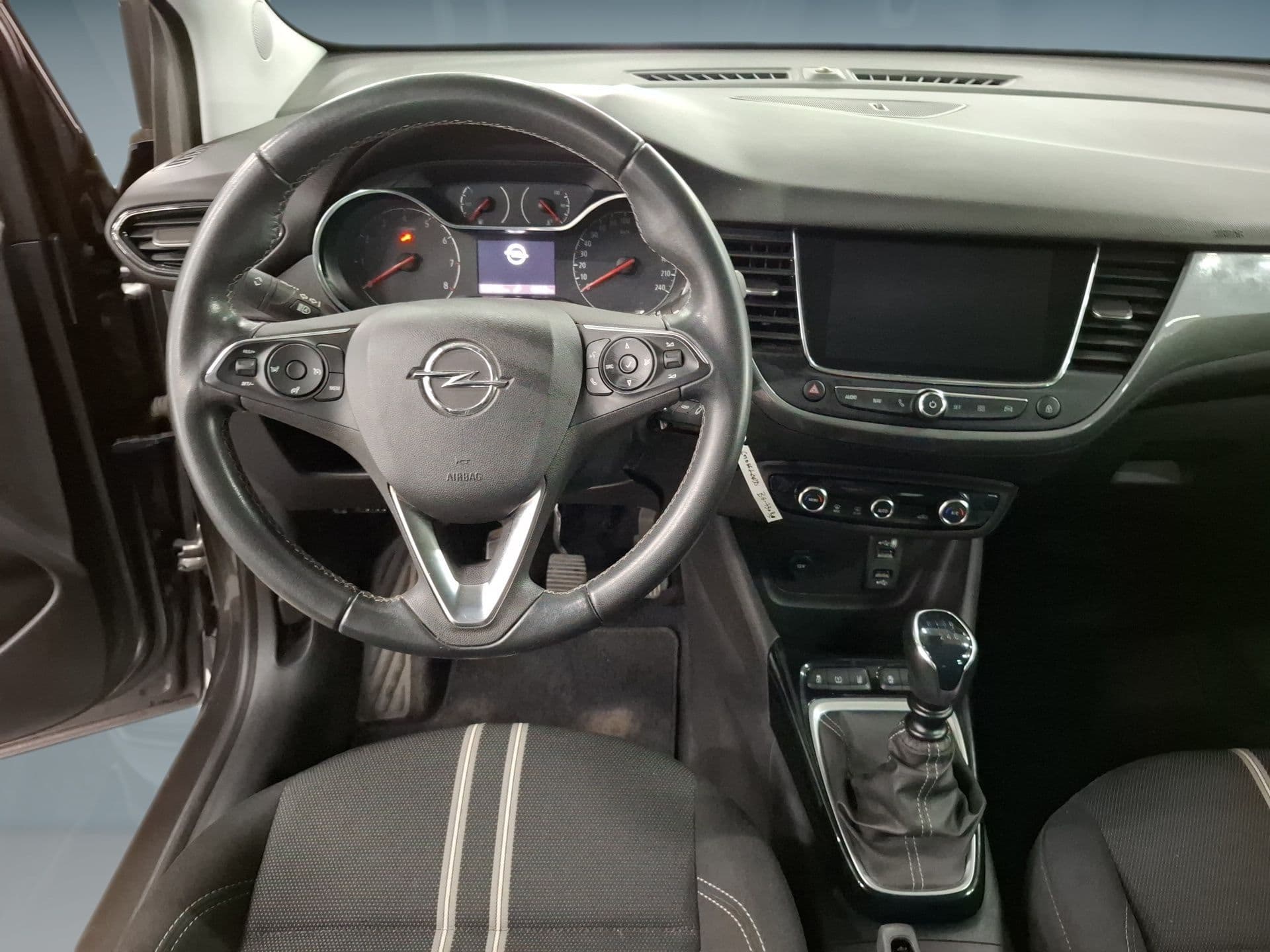 Opel Crossland - 11