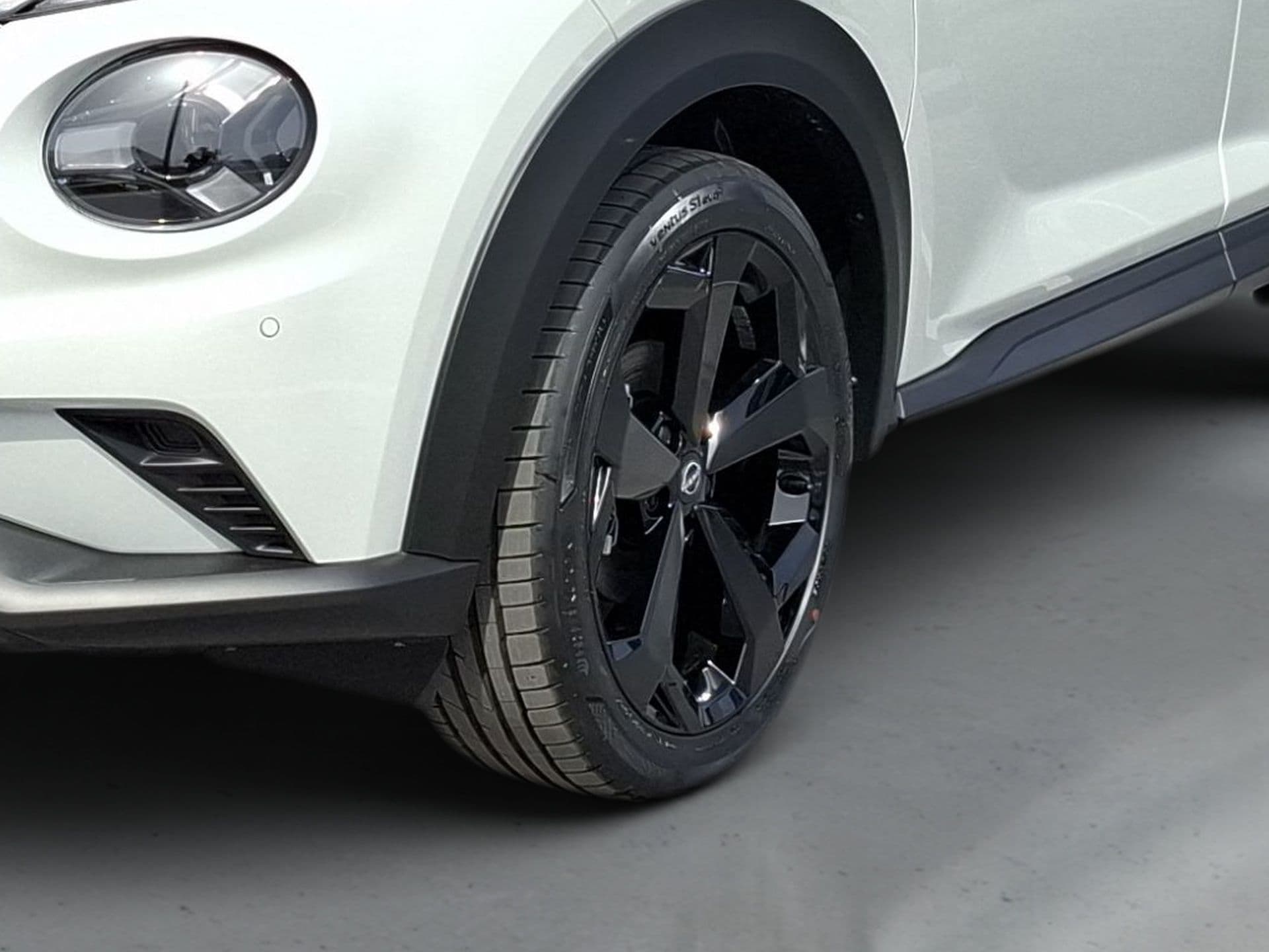 Nissan JUKE - 2