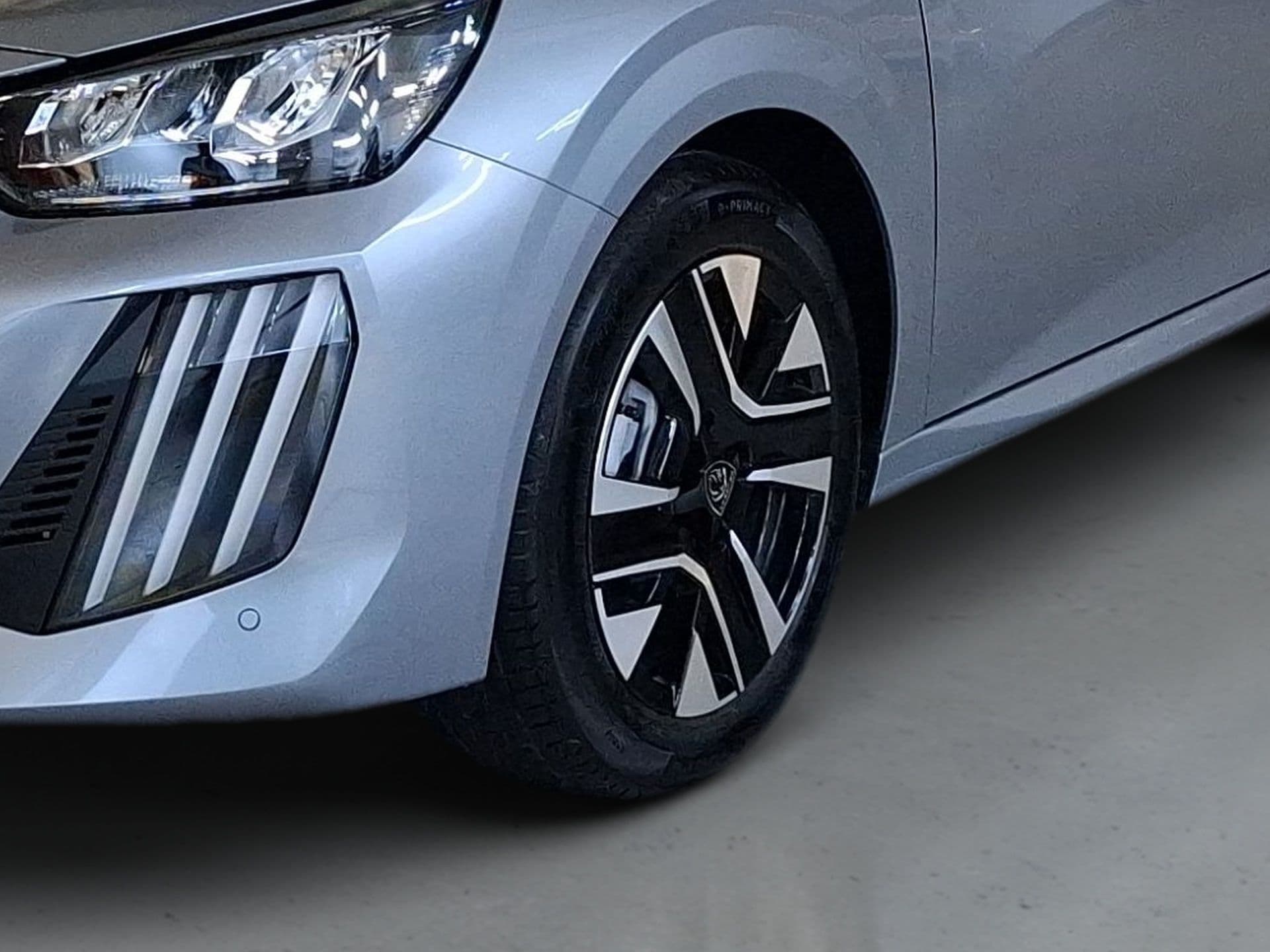 Peugeot 208 - 3