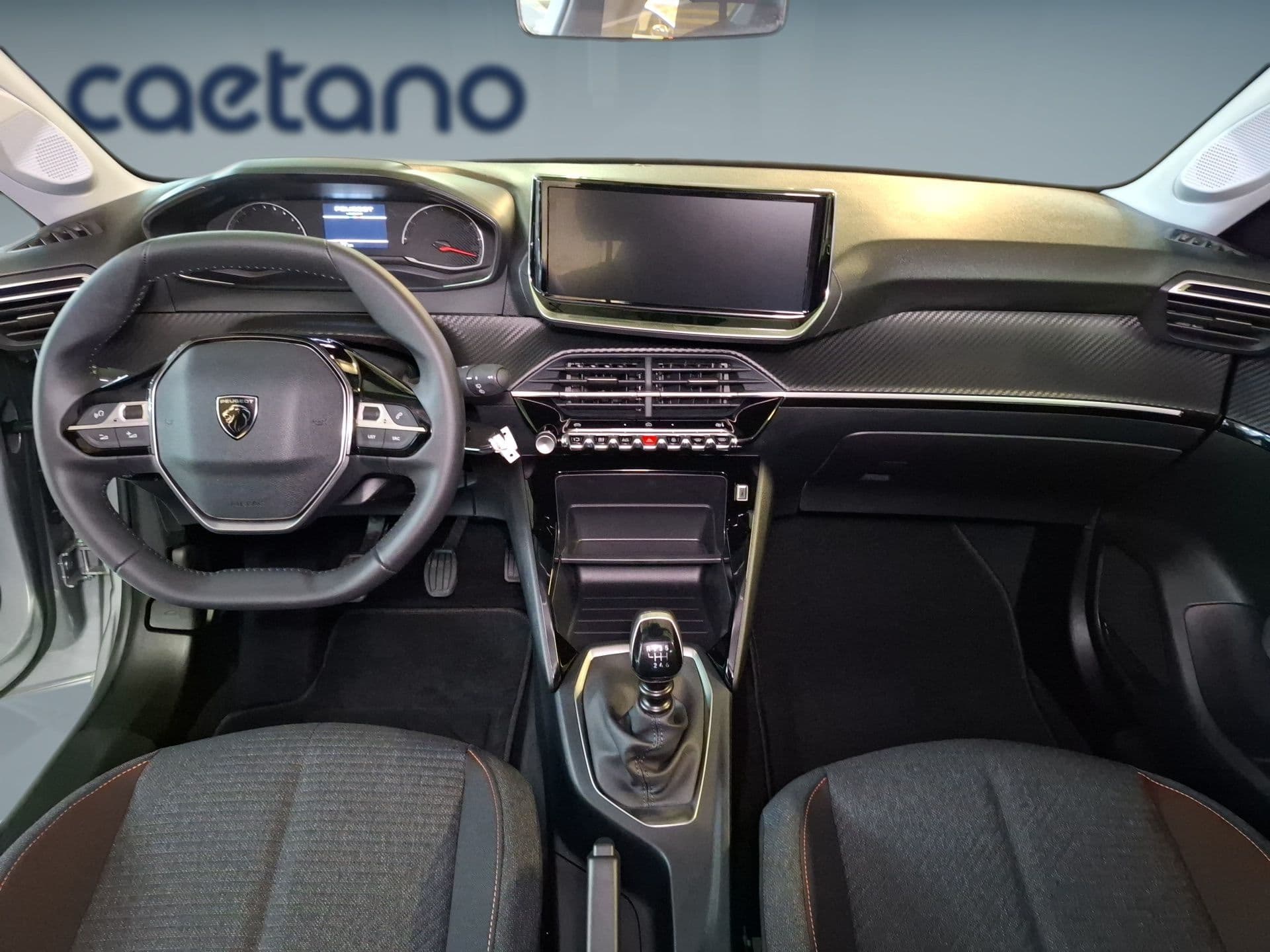 Peugeot 208 - 12