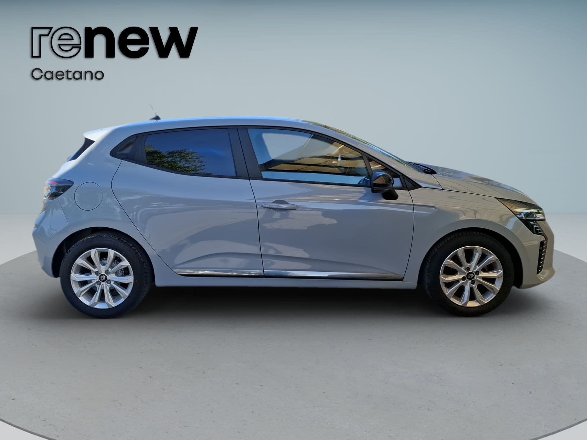 Renault Clio - 9