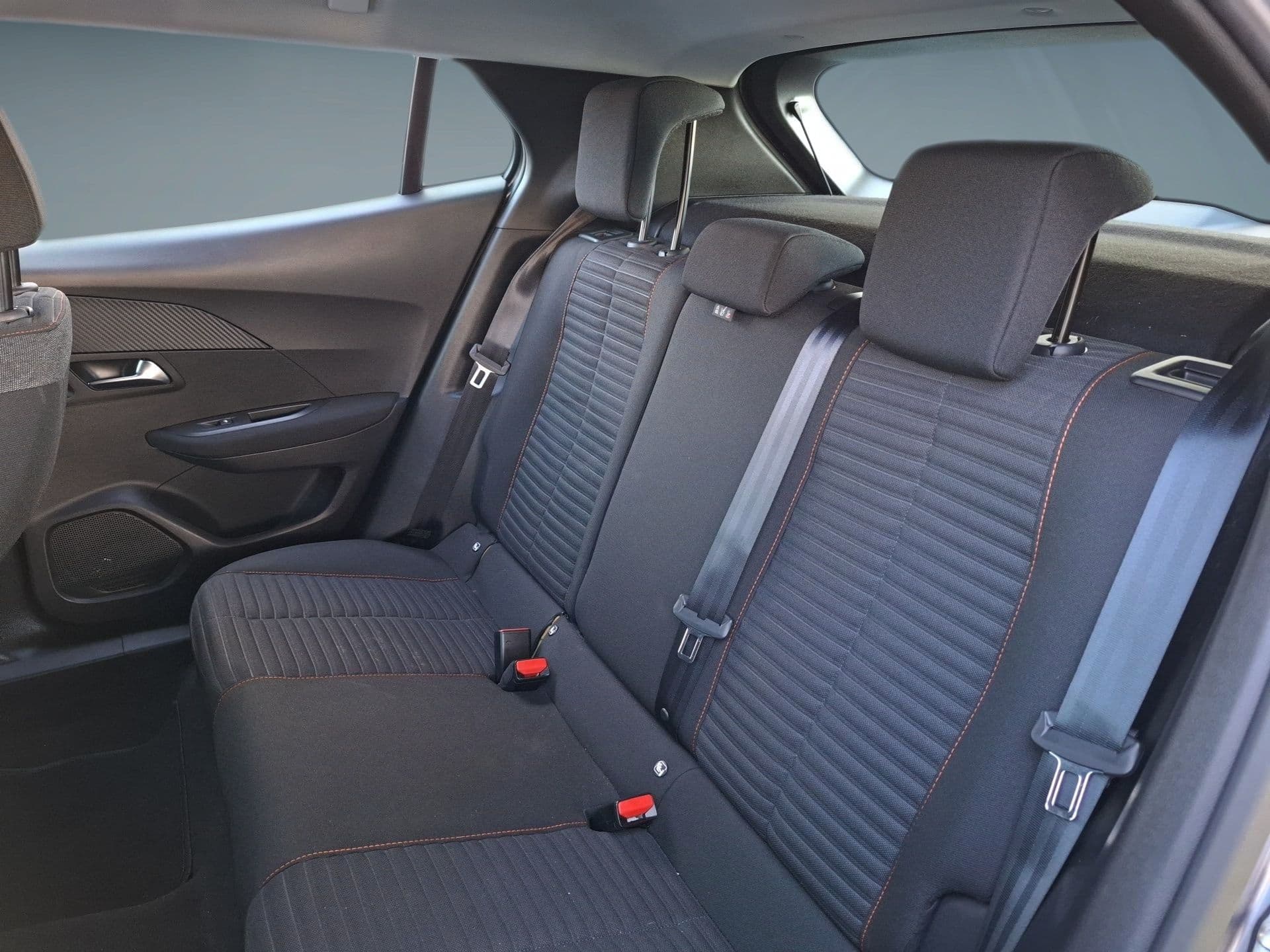 Peugeot 2008 - 11