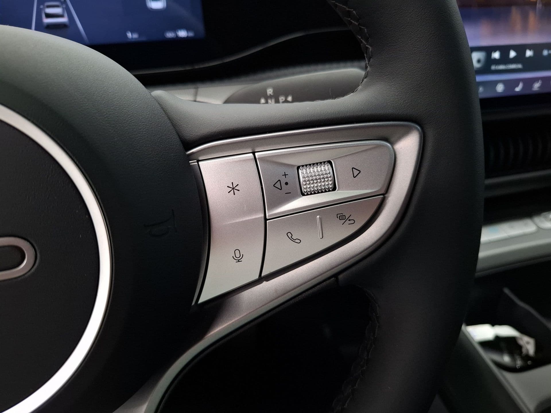BYD DOLPHIN G - 8