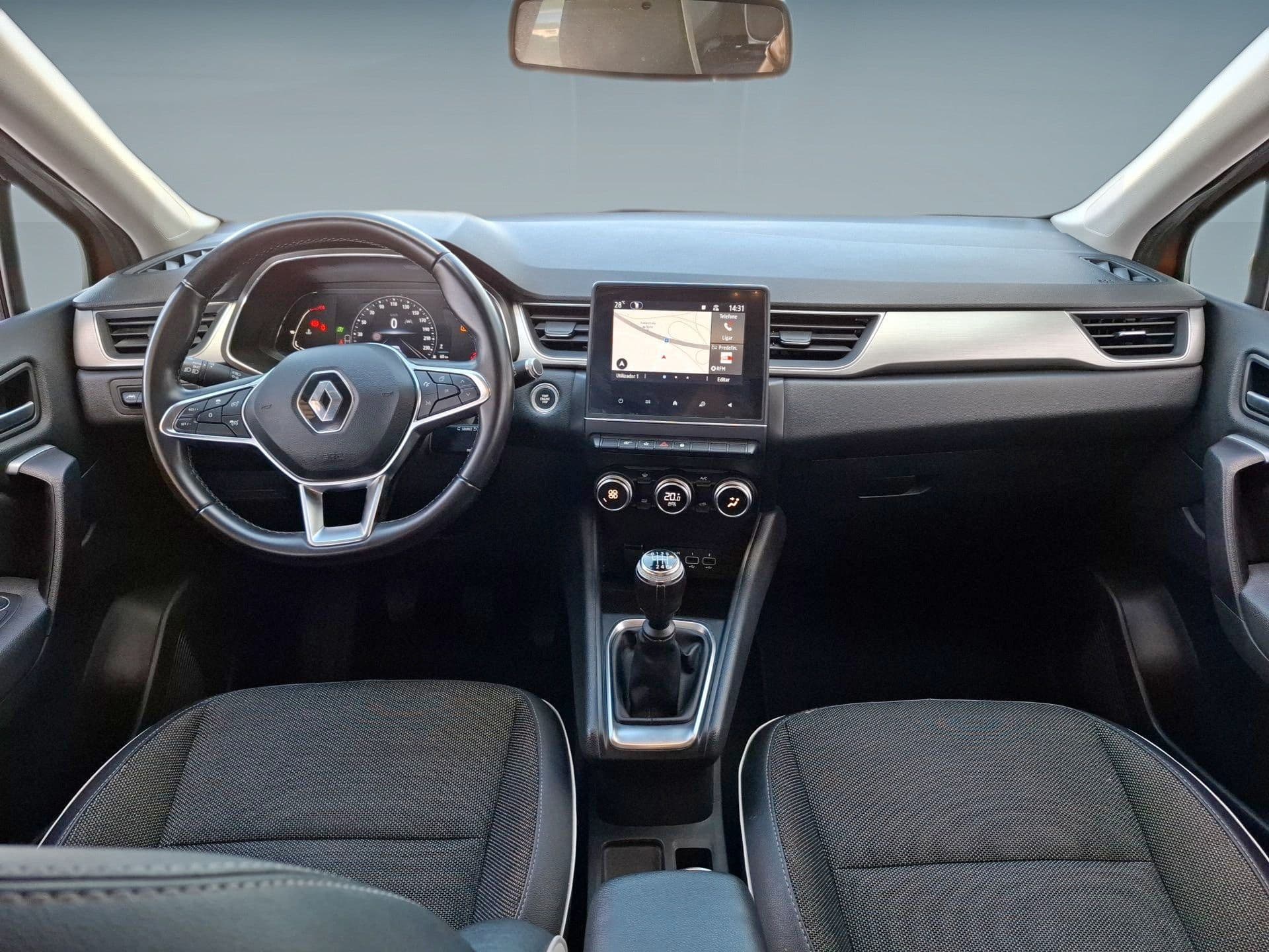 Renault Captur - 10